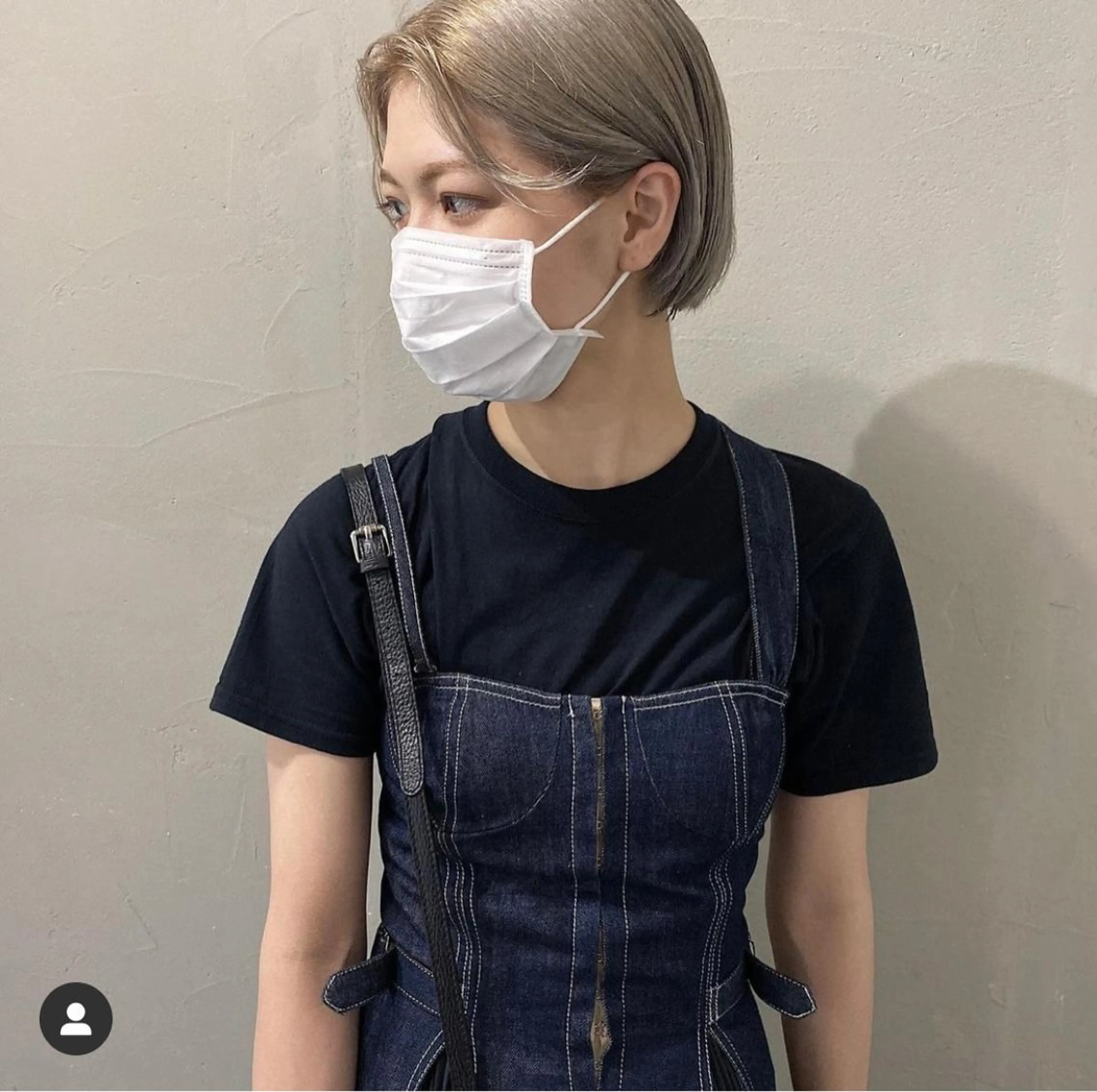 ショート カラー ブリーチ ブロンド ハイトーンカラー ホワイトブロンド デザインカラー🥂 YUKAのヘアスタイル