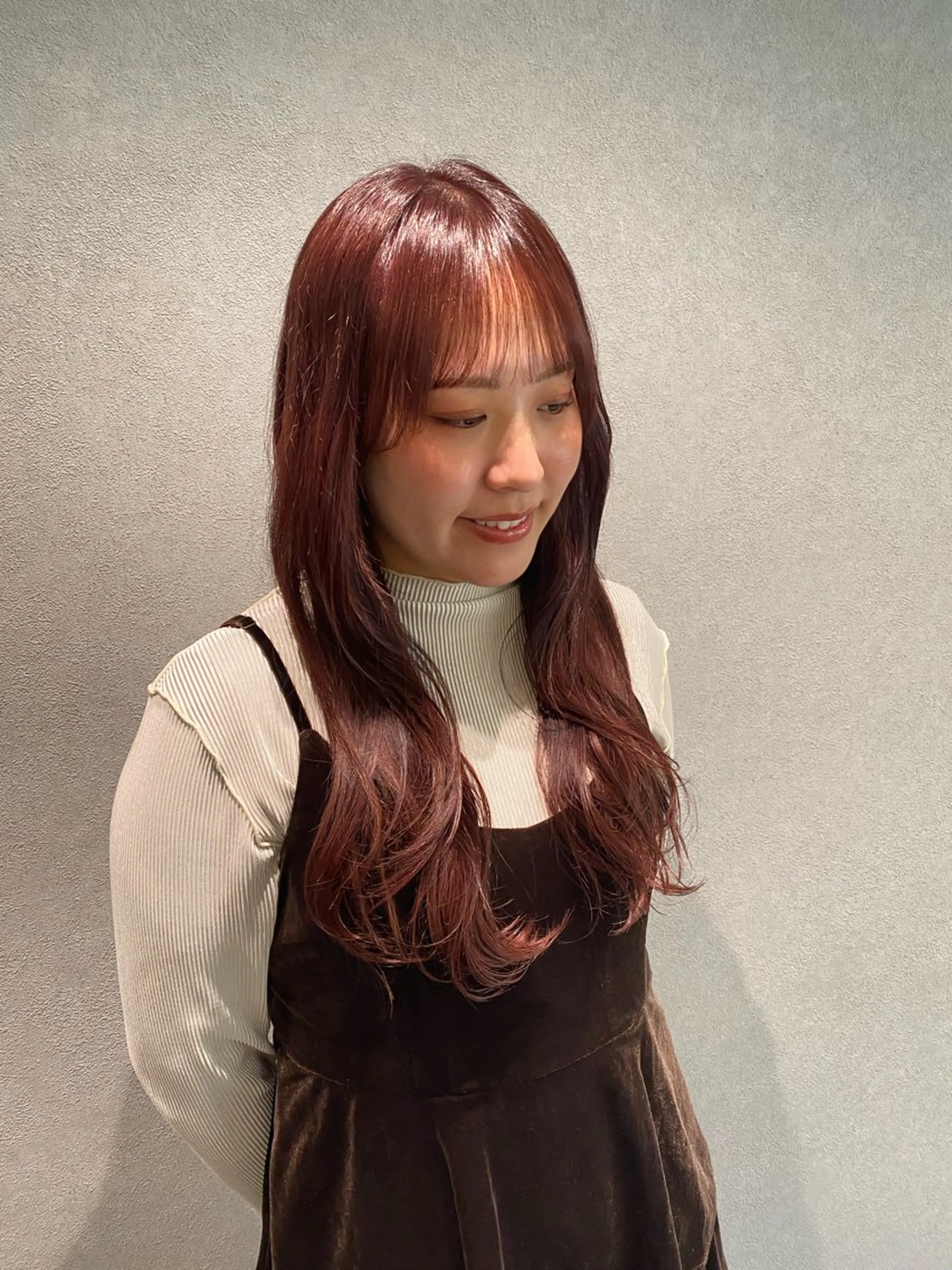 ロング パープルカラー Chouette .ayakaのヘアスタイル