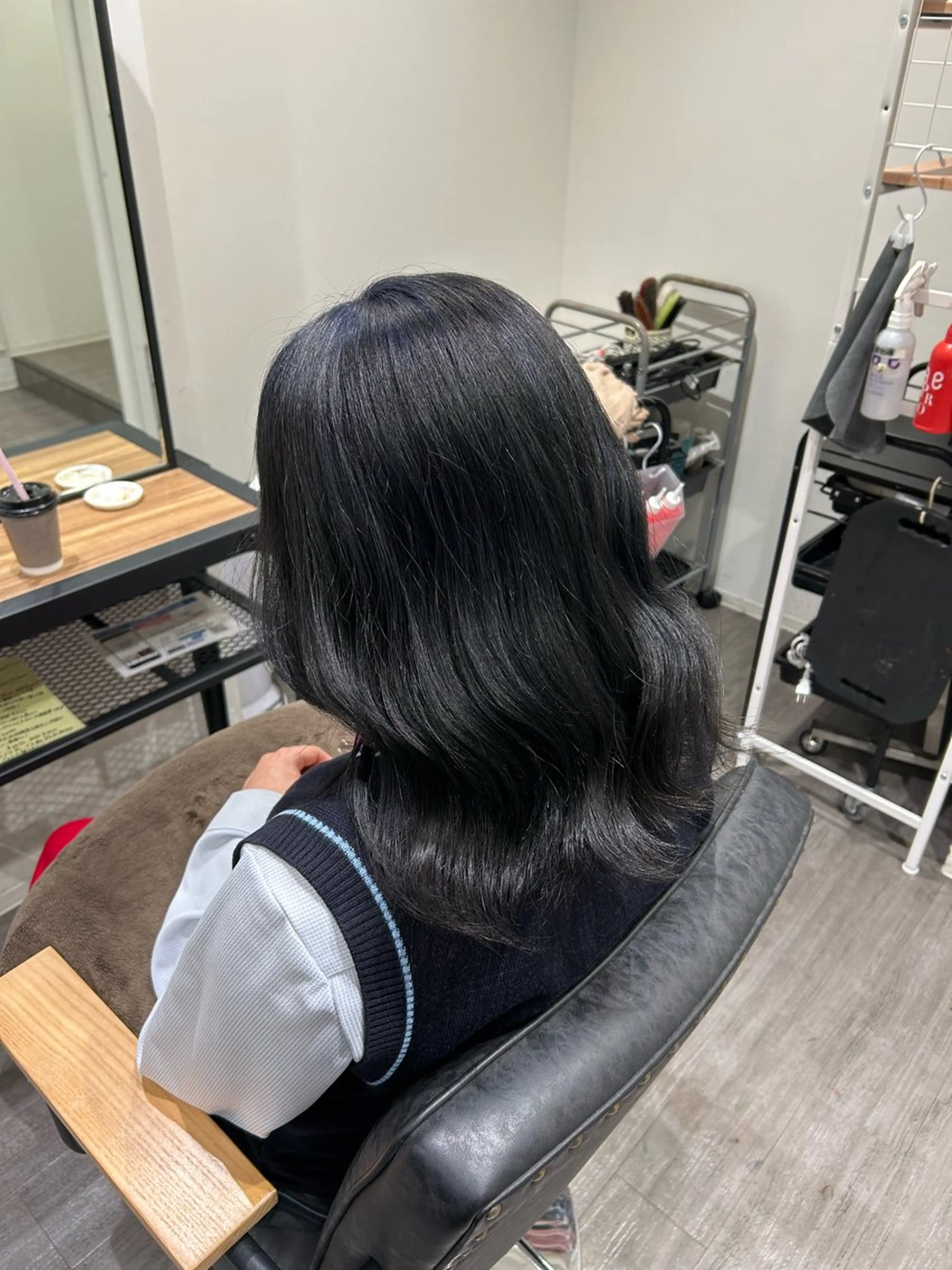 ミディアム カラー ヘアアレンジ 黒髪 ブルーカラー ブルーブラック 透明感カラー cocotte 💟草間紫音💟のヘアスタイル