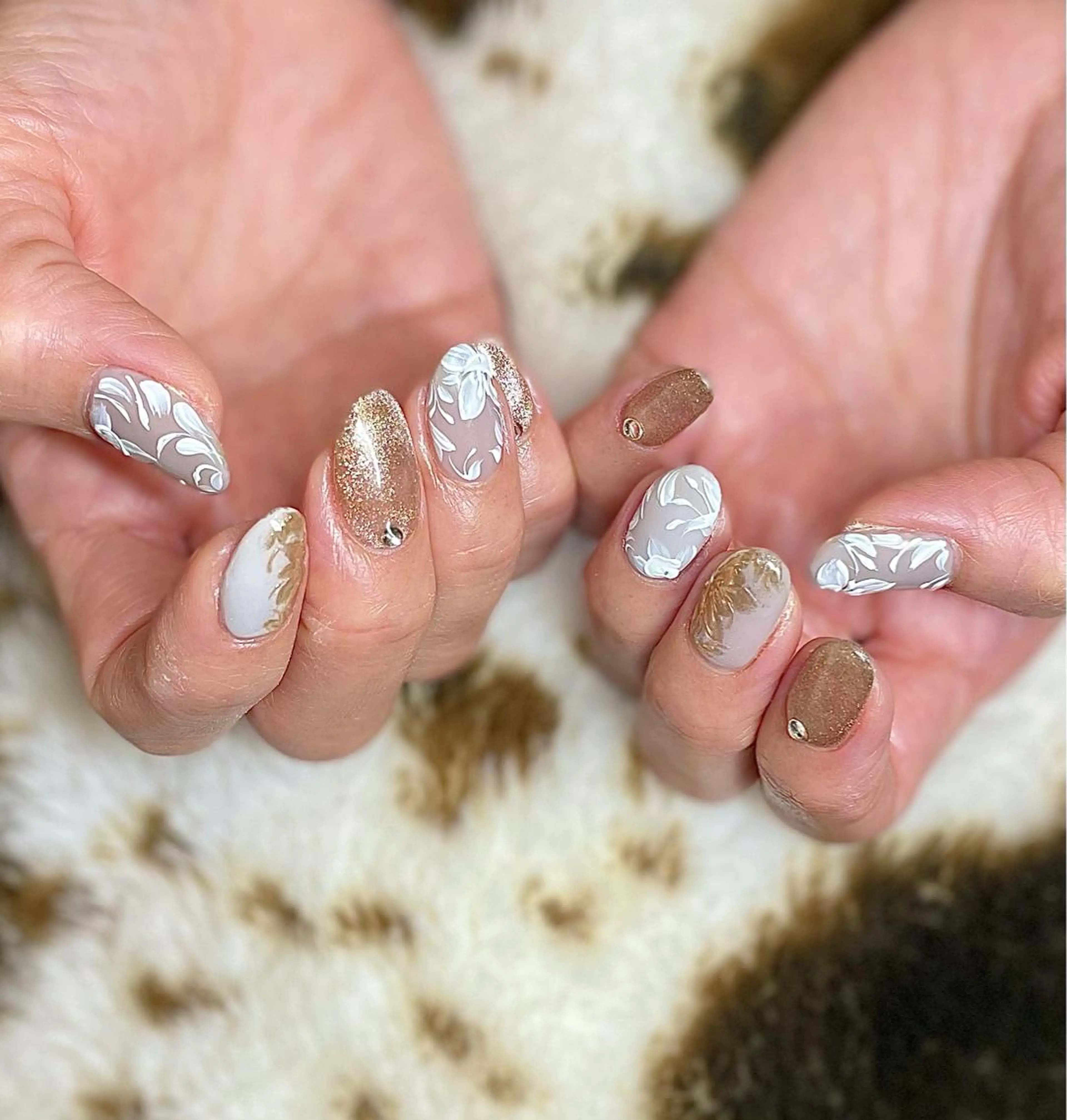 ミディアム カラー パーマ ヘアアレンジ メンズ キッズ ネイル マツエク・マツパ フラワーネイル nail&eye Aoのマツエク・マツパデザイン