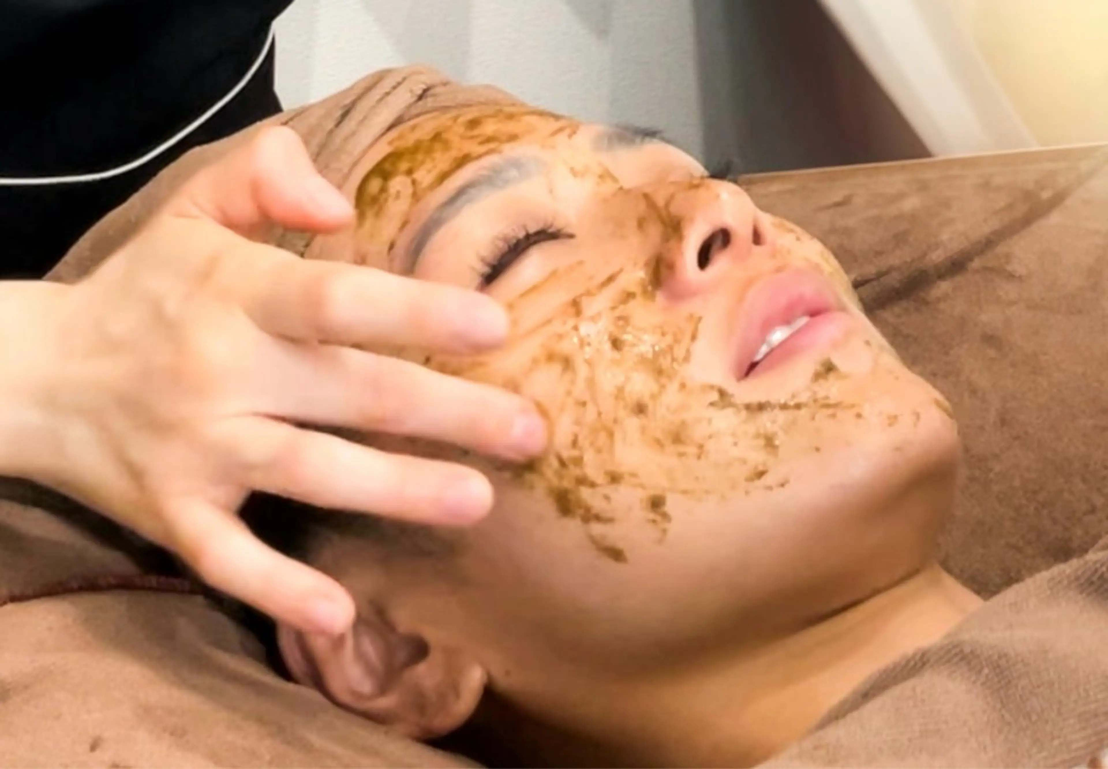 フェイシャルエステサロン 　グレースティー所属・毛穴・ニキビ専門 エステグレースティーのエステ・リラクイメージ