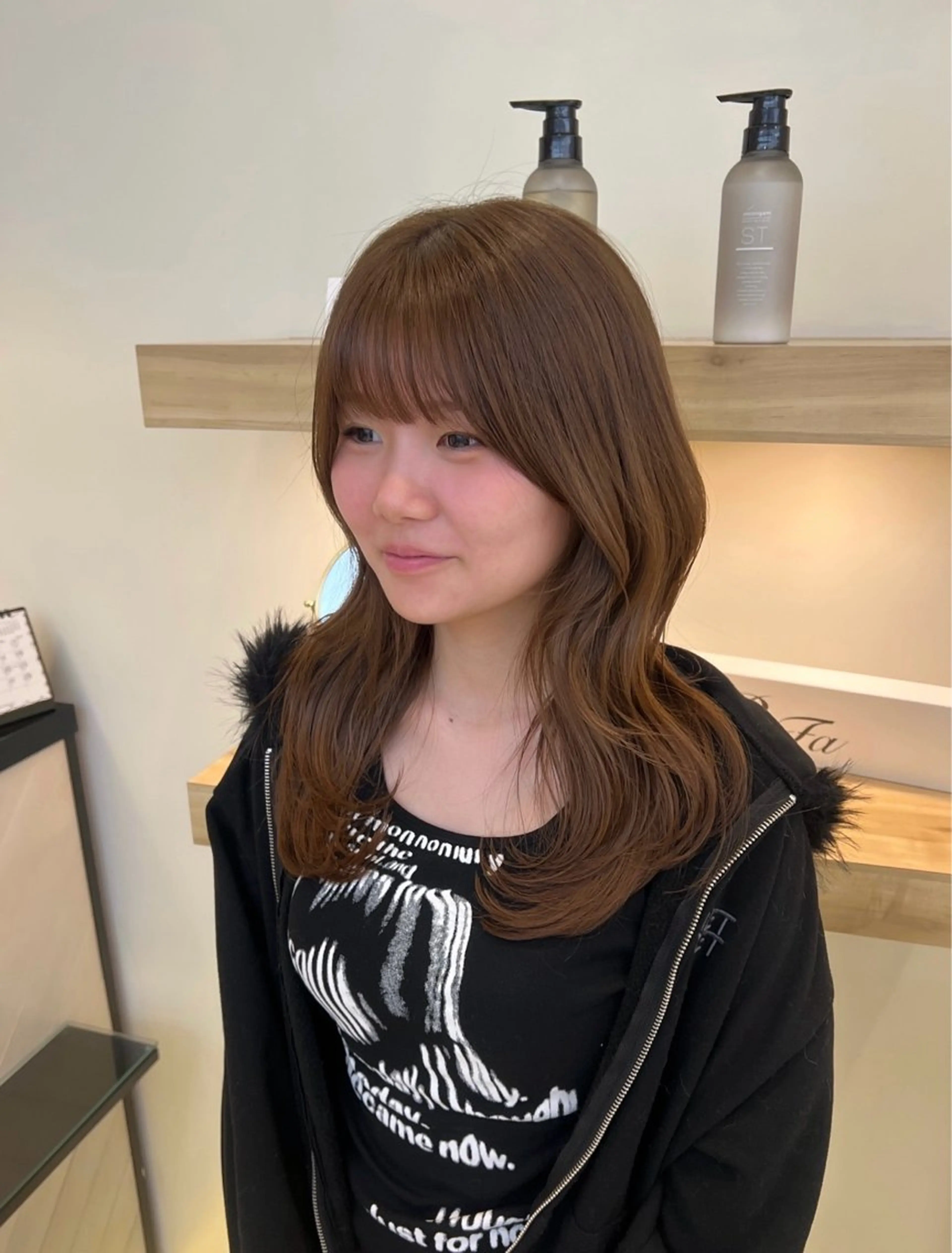 セミロング カラー カット ヘアカラー ‎💚韓国風レイヤー 🇰🇷💚 ちえのヘアスタイル