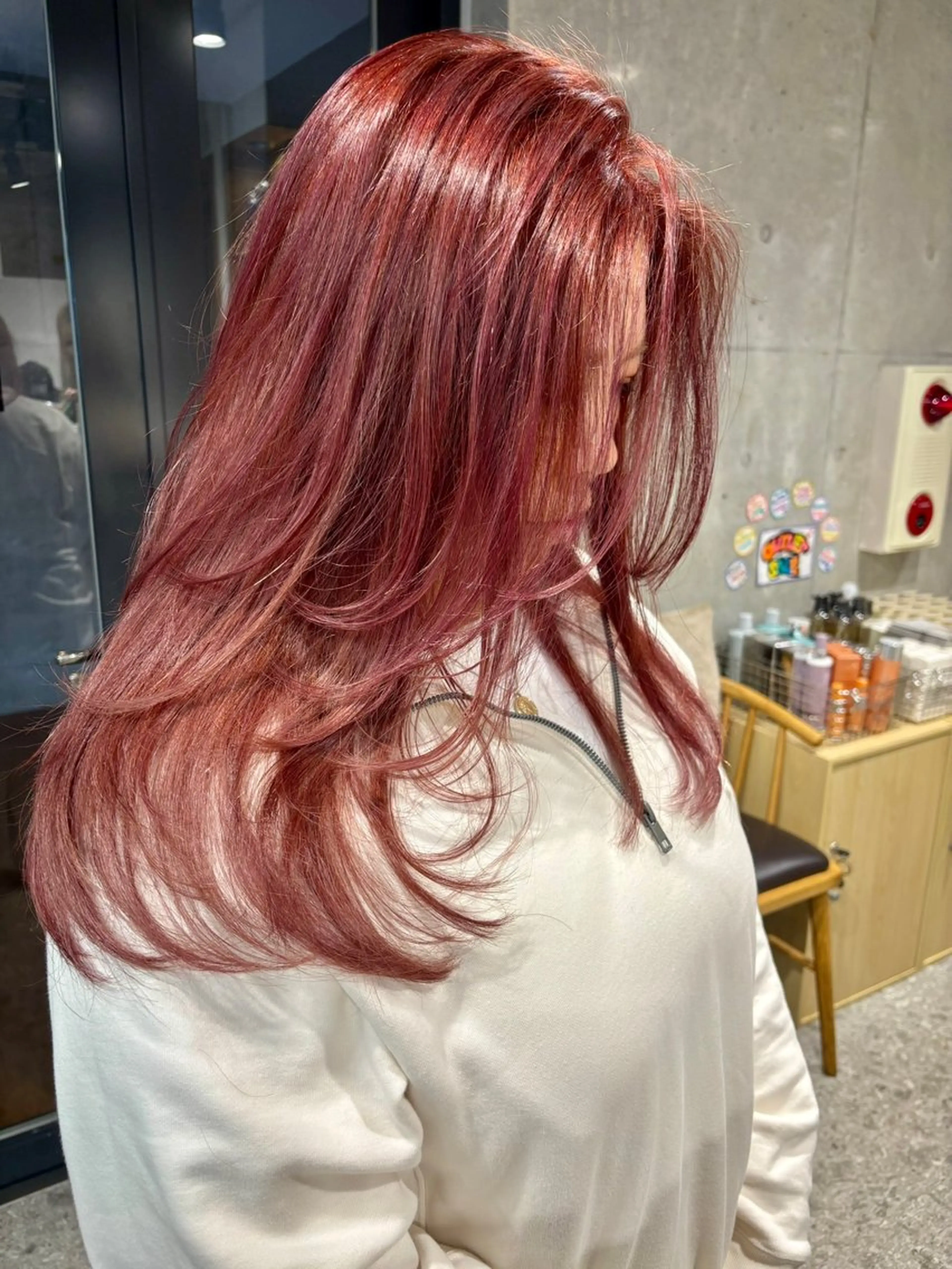 ロング カラー ブリーチ ブリーチなしカラー カット ヘアカラー ブリーチカラーレイヤ ーカット🦋annaのヘアスタイル