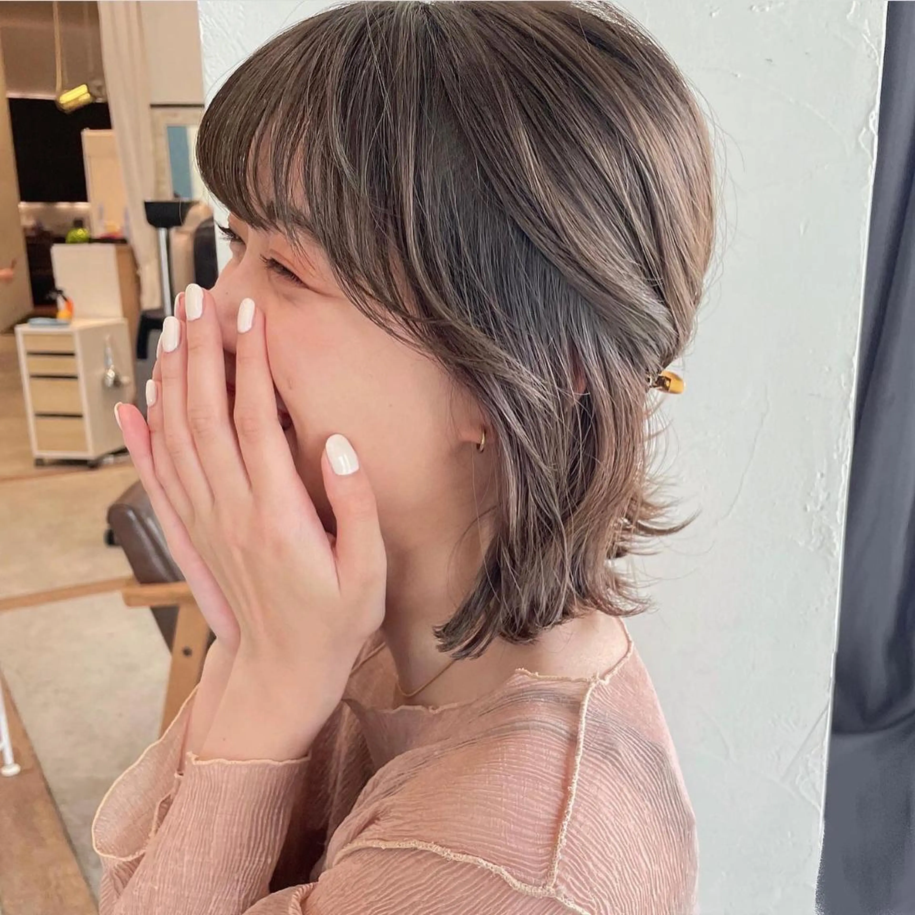 ミディアム カラー ヘアアレンジ ベージュカラー ボブ OAK 学芸大学所属・秋葉萌　透明感カラー /レイヤー/ボブ♡のヘアスタイル