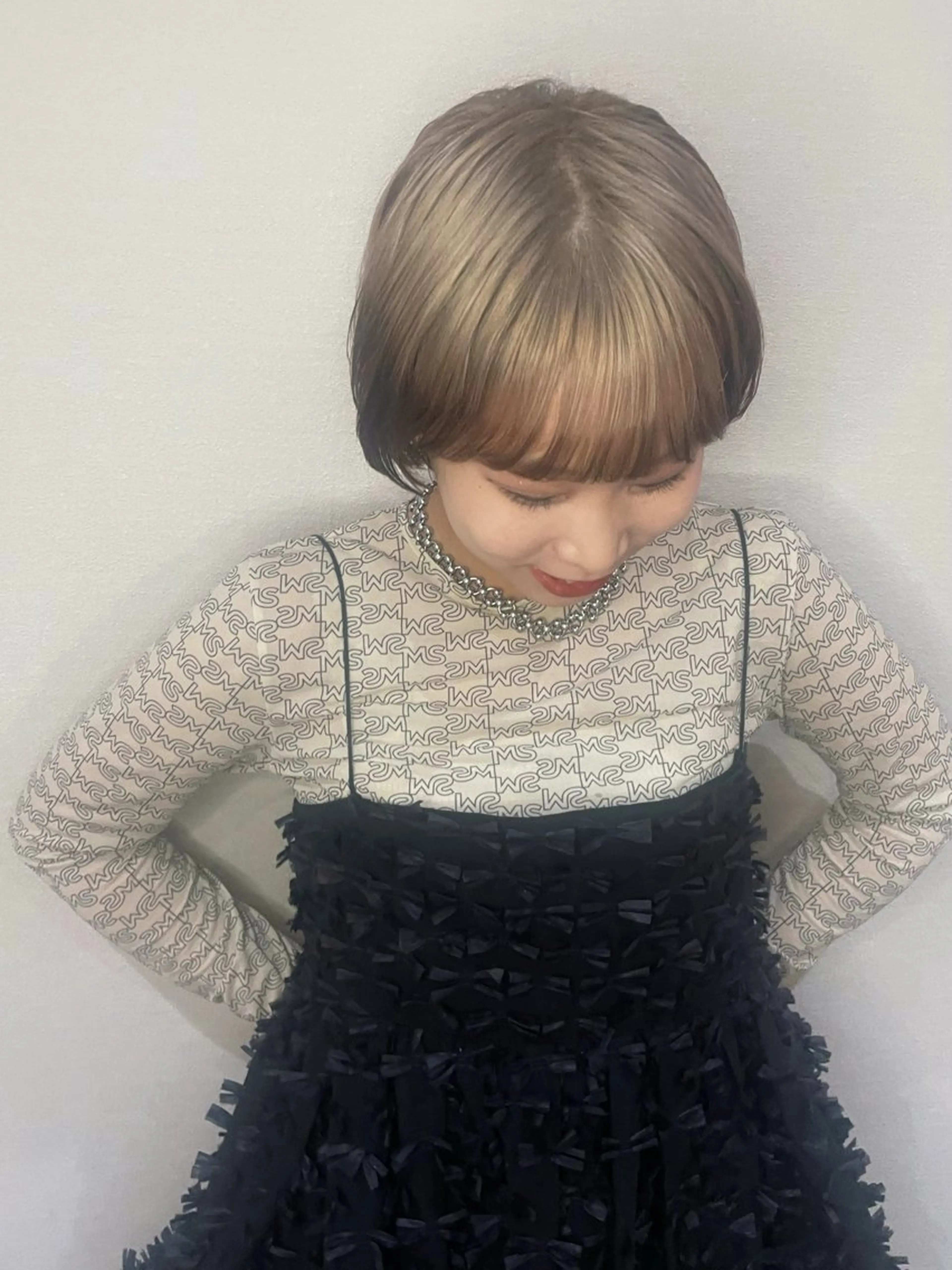 ショート カラー ブリーチ ケアブリーチ 透明感カラー デザインカラー ダブルカラー ひなた 艶カラー/渋谷のヘアスタイル