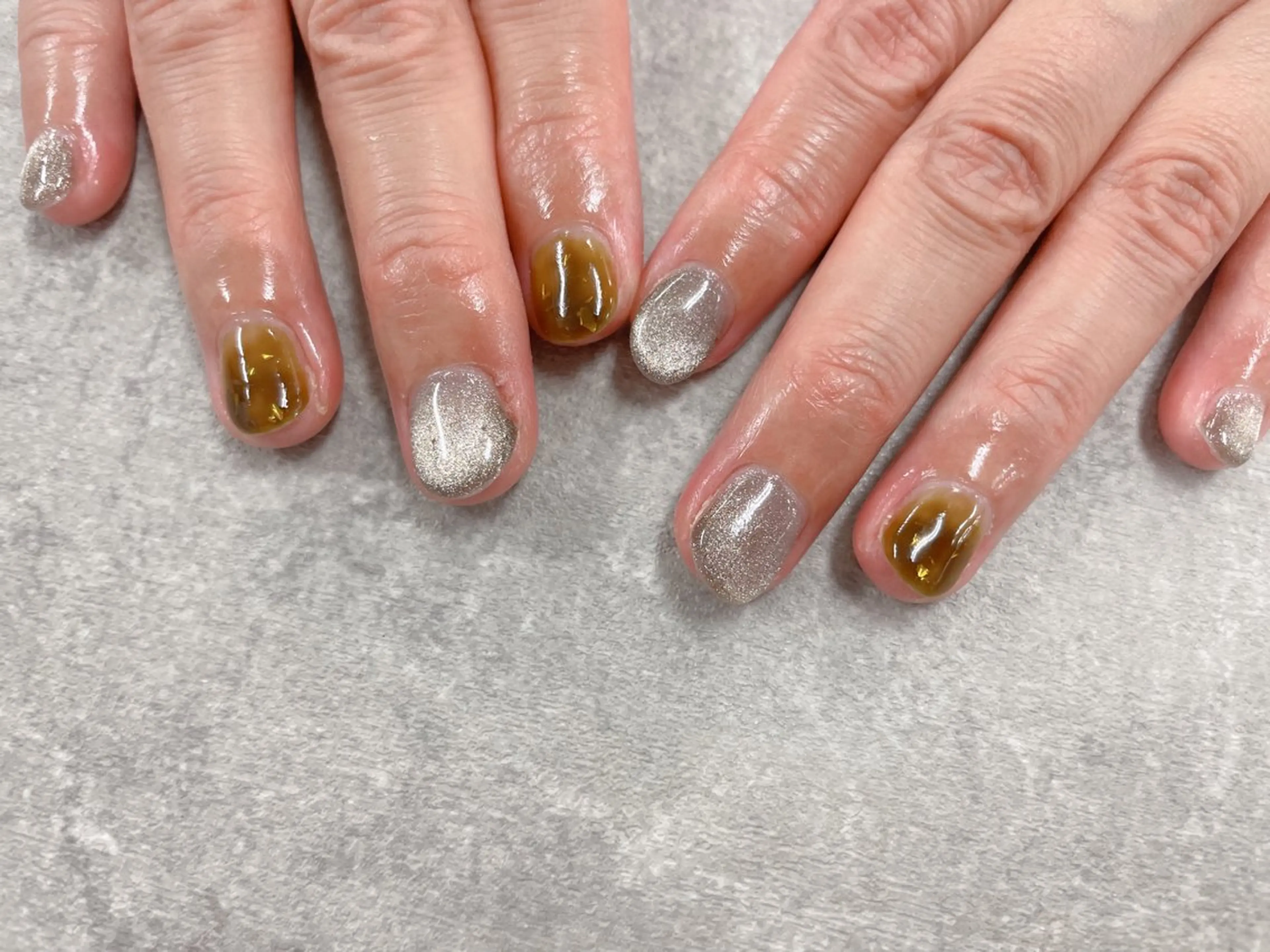 ネイル マグネットネイル ニュアンスネイル ハンドネイル foglia❁﻿. ⌇﻿imamuraのネイルデザイン