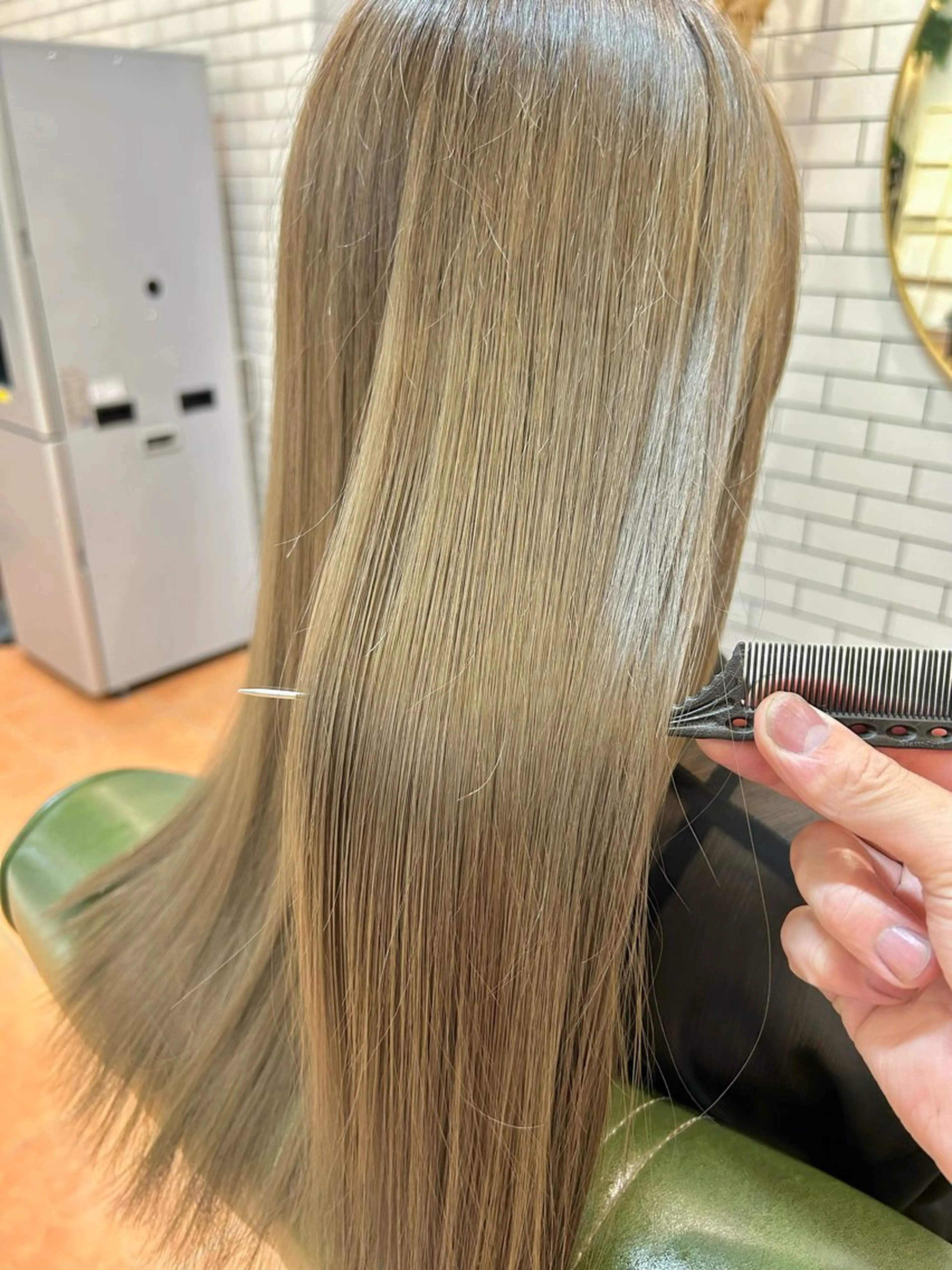 ロング カラー ヘアカラー トリートメント 石井 佑樹のヘアスタイル