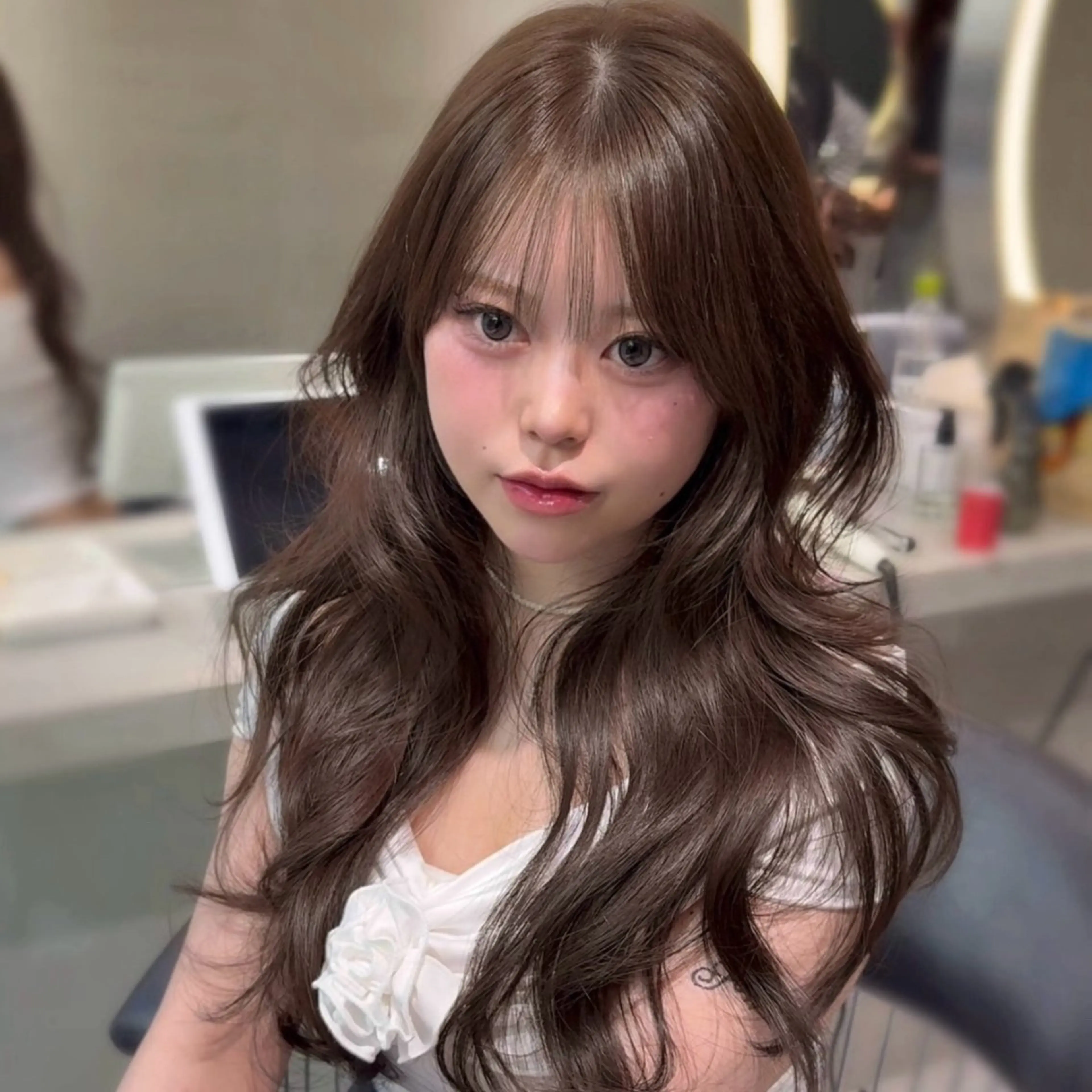 ロング カラー 透明感カラー 顔周りカット カット ヘアカラー トリートメント ユナ / lond uluのヘアスタイル