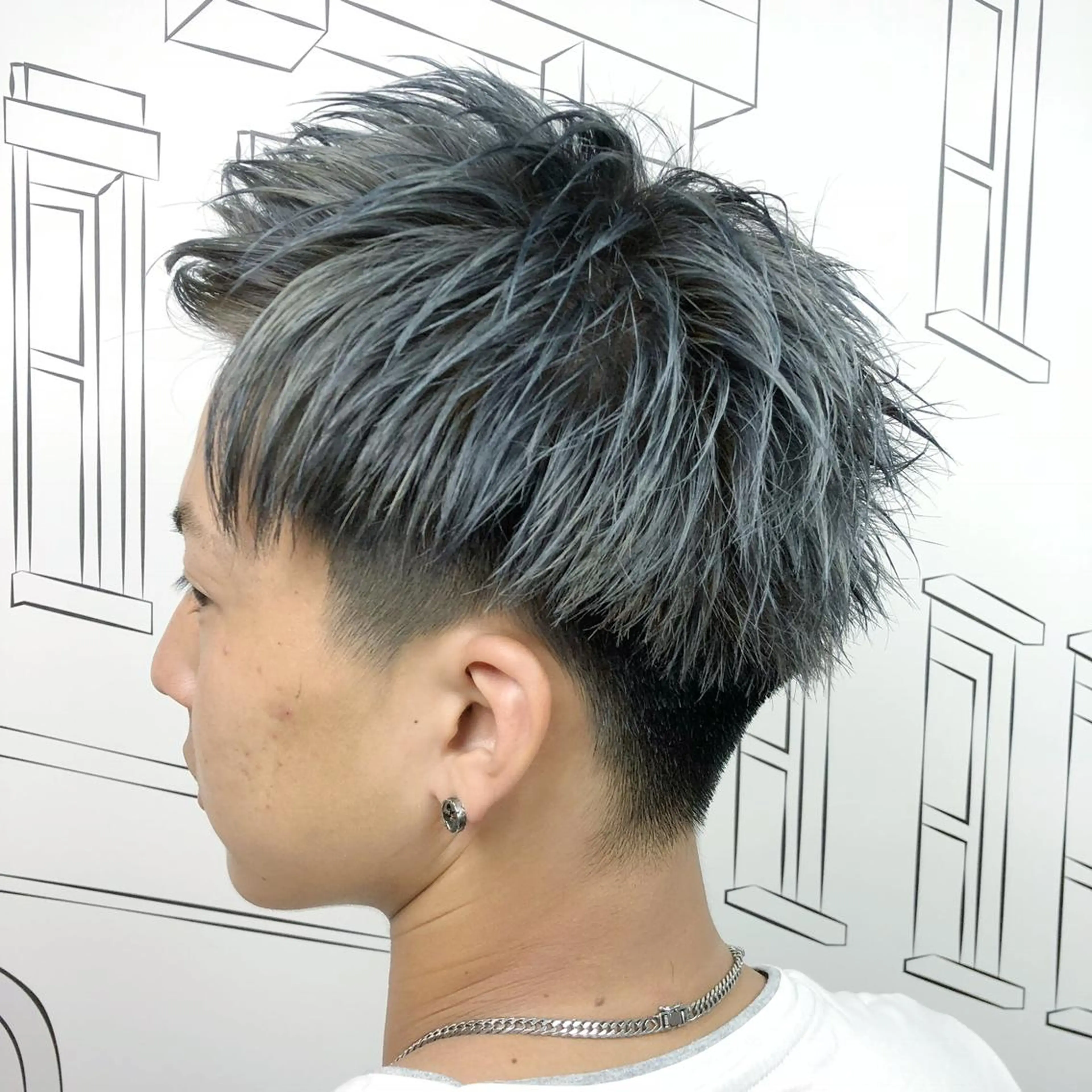 ショート レイヤー⭐️カラー ⭐️平川雅史のヘアスタイル