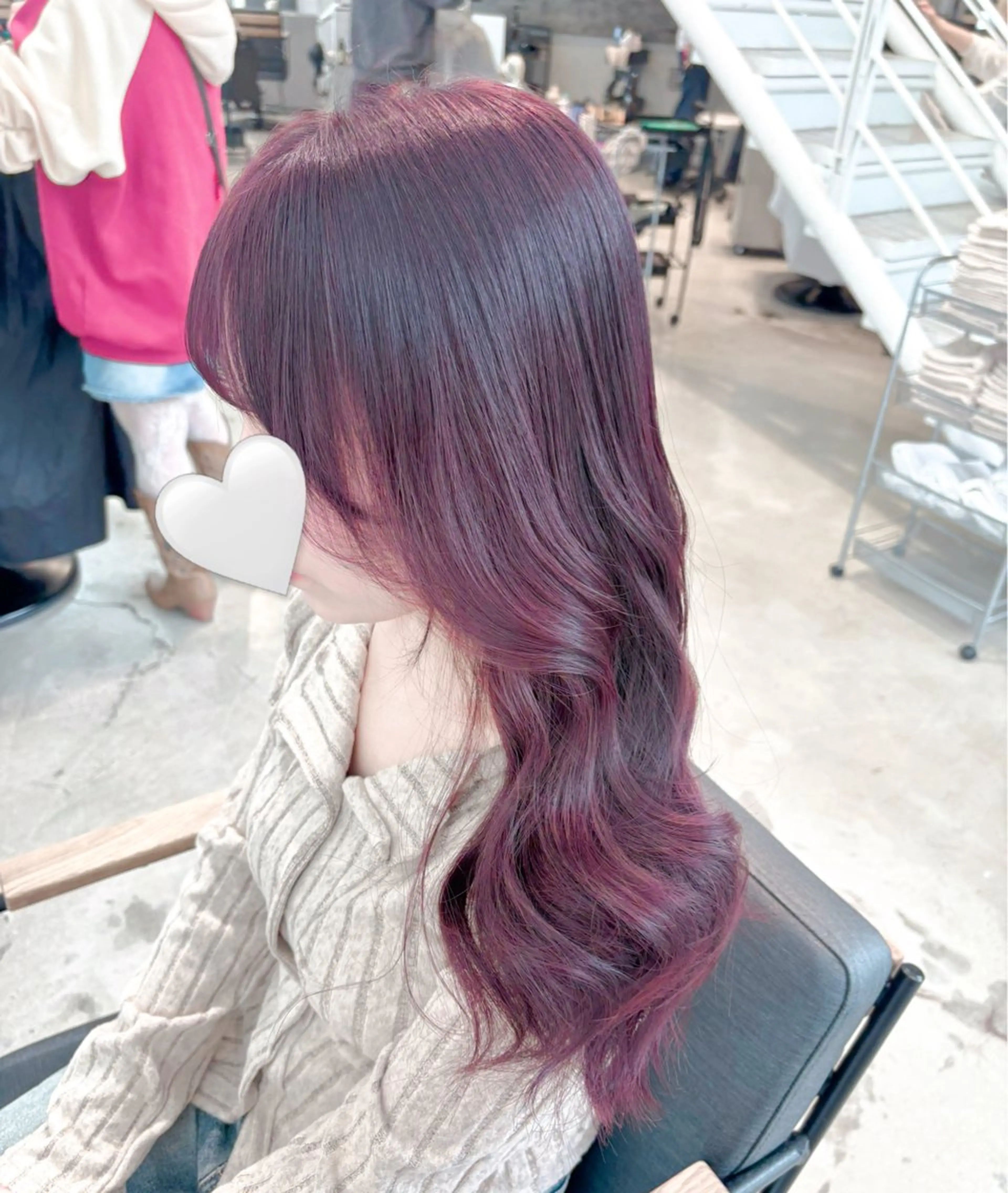ロング カラー 透明感カラー ラベンダーカラー ピンクカラー ピンクラベンダー カット ヘアカラー トリートメント yui/ラベンダー/ ピンク/ワインレッドのヘアスタイル