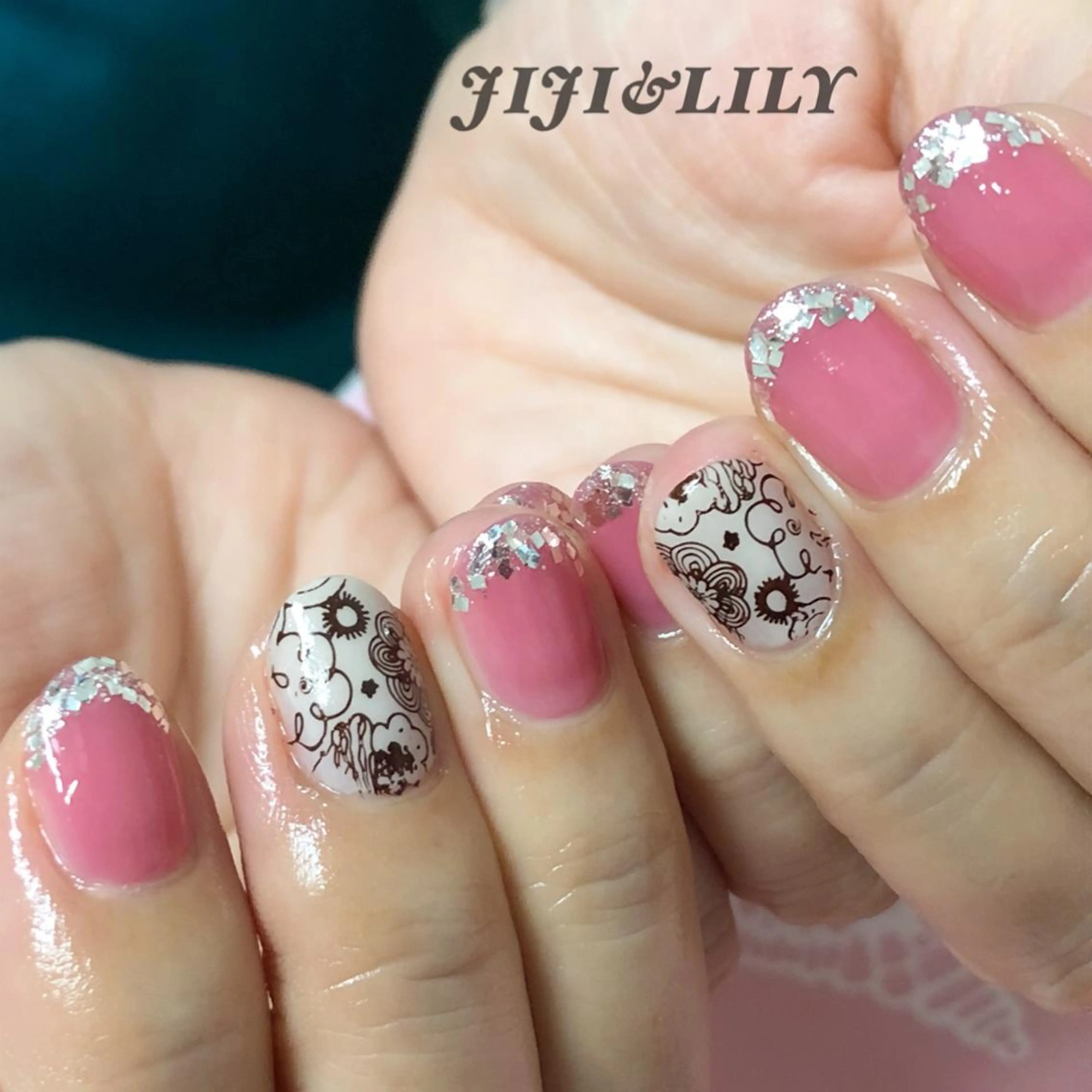 ネイル フレンチネイル ラメ(グリッター) 豊田 圭子のネイルデザイン