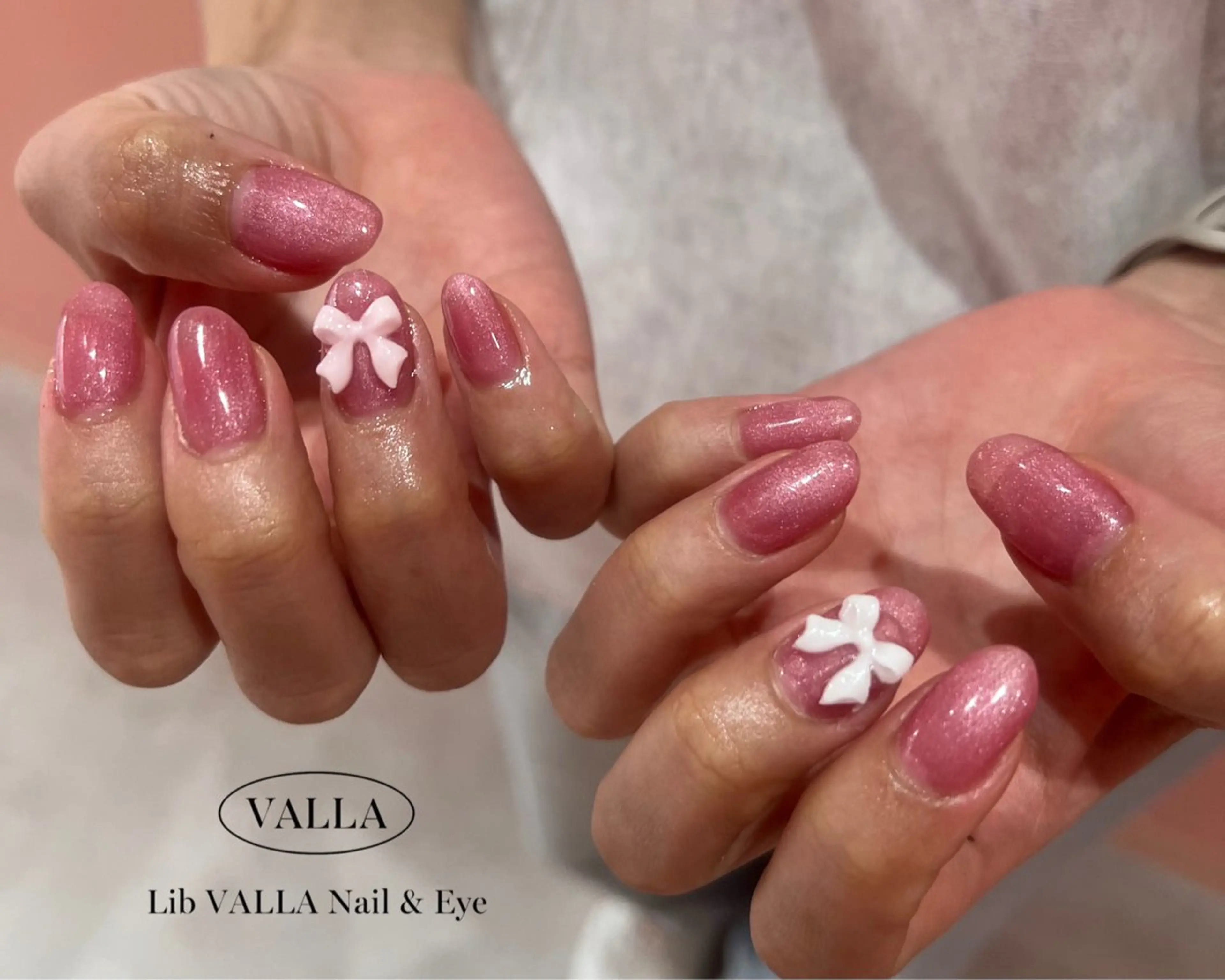 ネイル マグネットネイル LIB VALLA haruka🎀🫧のネイルデザイン