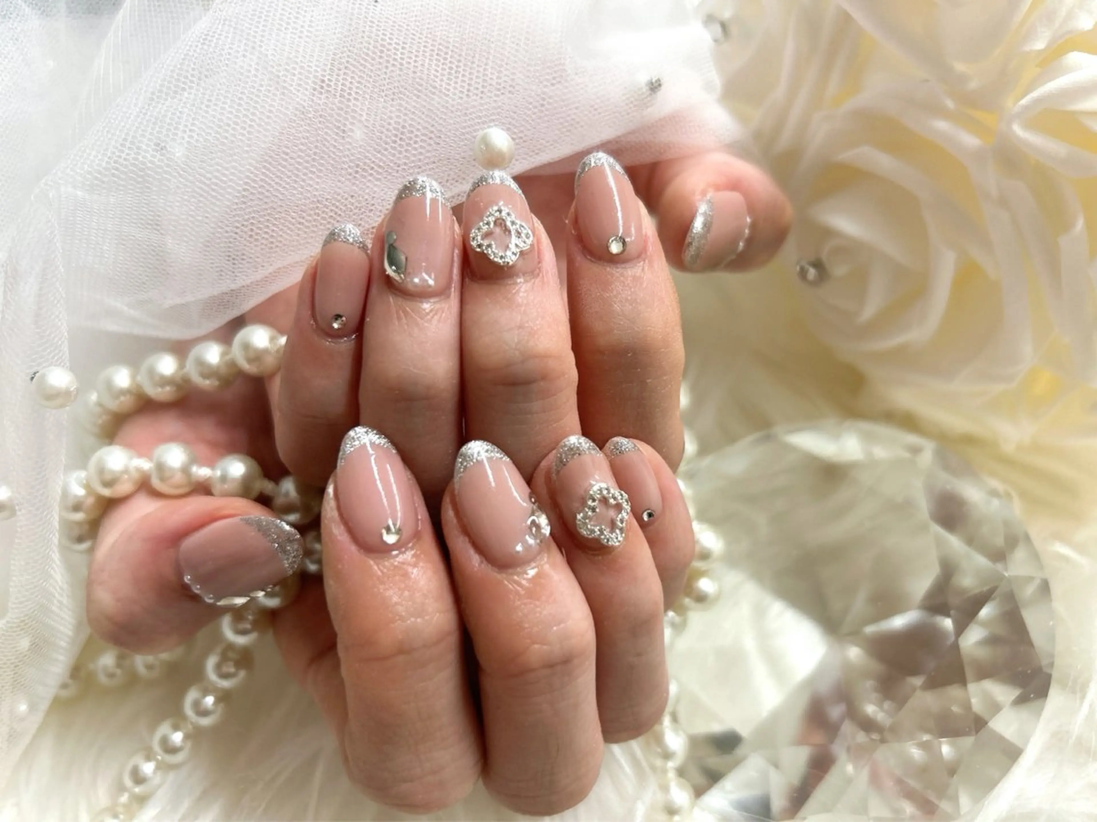 ミディアム ハンドネイル Nailsalon Angeのネイルデザイン