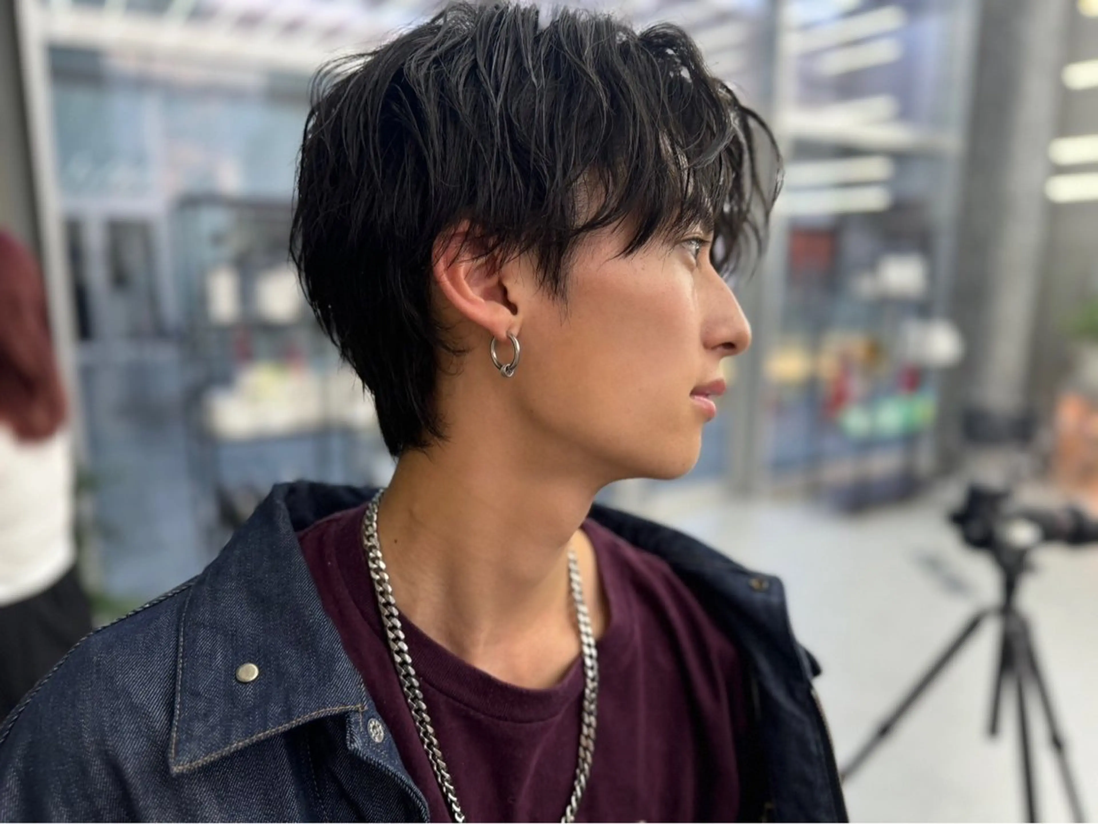 ショート メンズ センターパート メンズパーマ カット ヘアカラー パーマ 縮毛矯正 トリートメント ヘッドスパ ヘアセット DEW デューのヘアスタイル