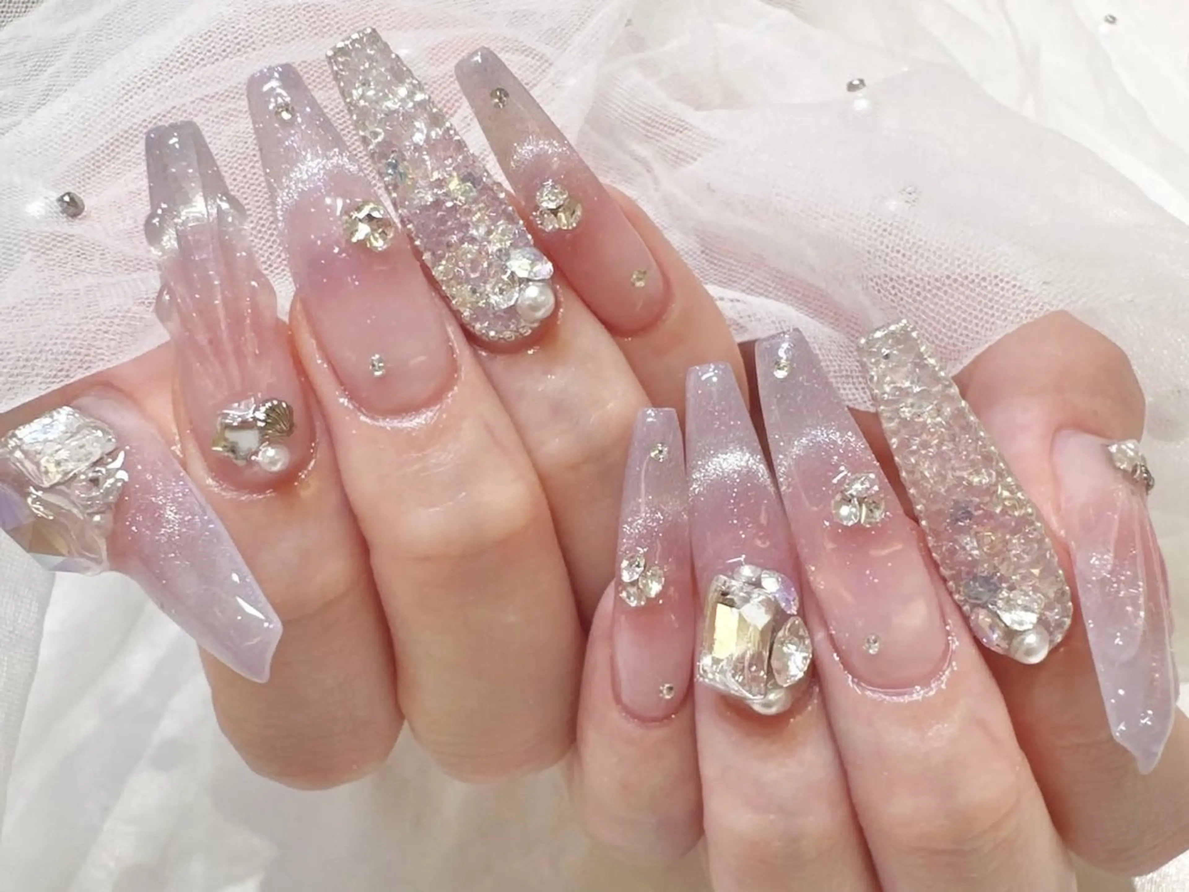 メンズ ネイル アートネイル フレンチネイル ジェルネイル キラキラネイル パラジェル ハンドネイル Bloom スカルプ専門店のネイルデザイン