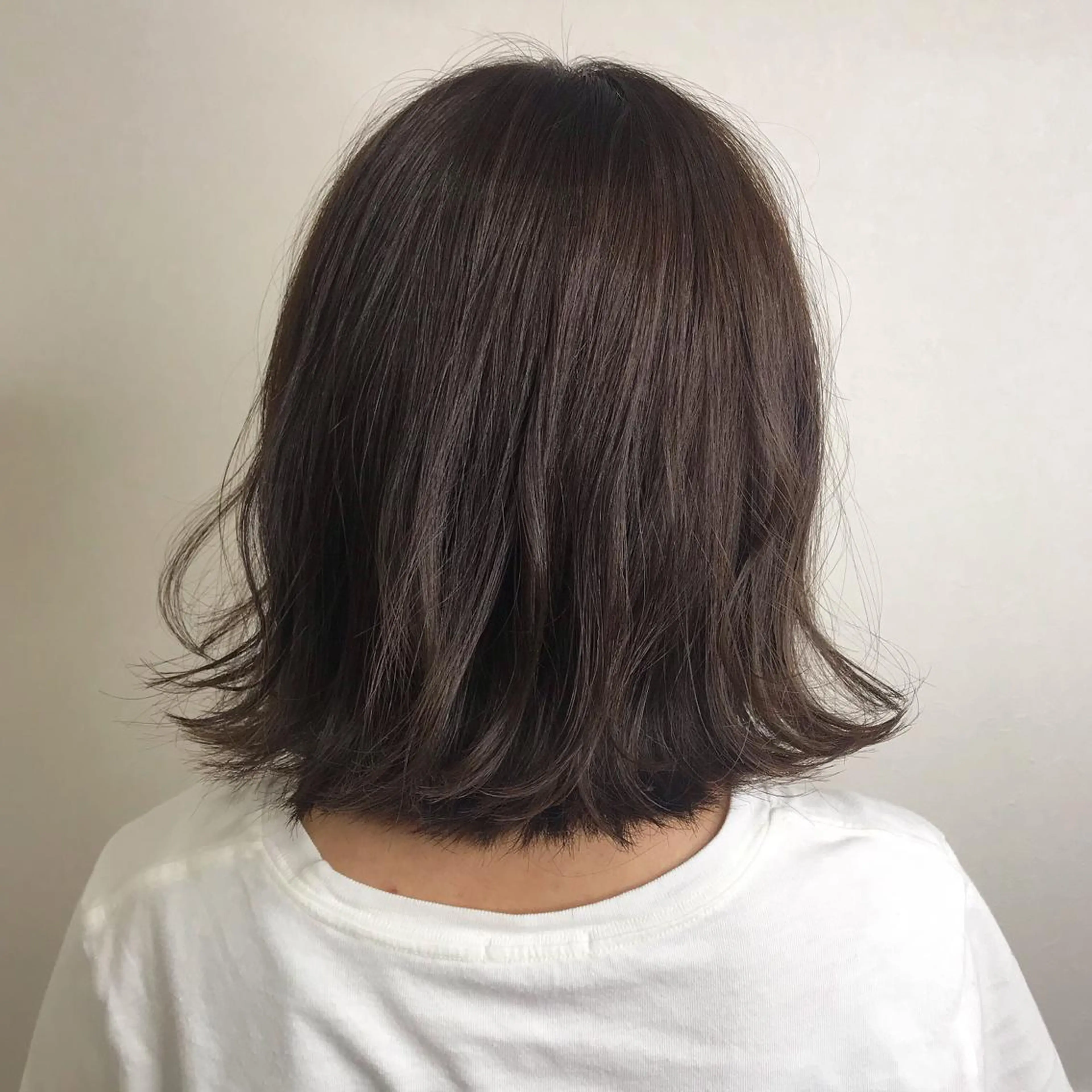 ショート カラー グレージュ 柴田 祐輔のヘアスタイル