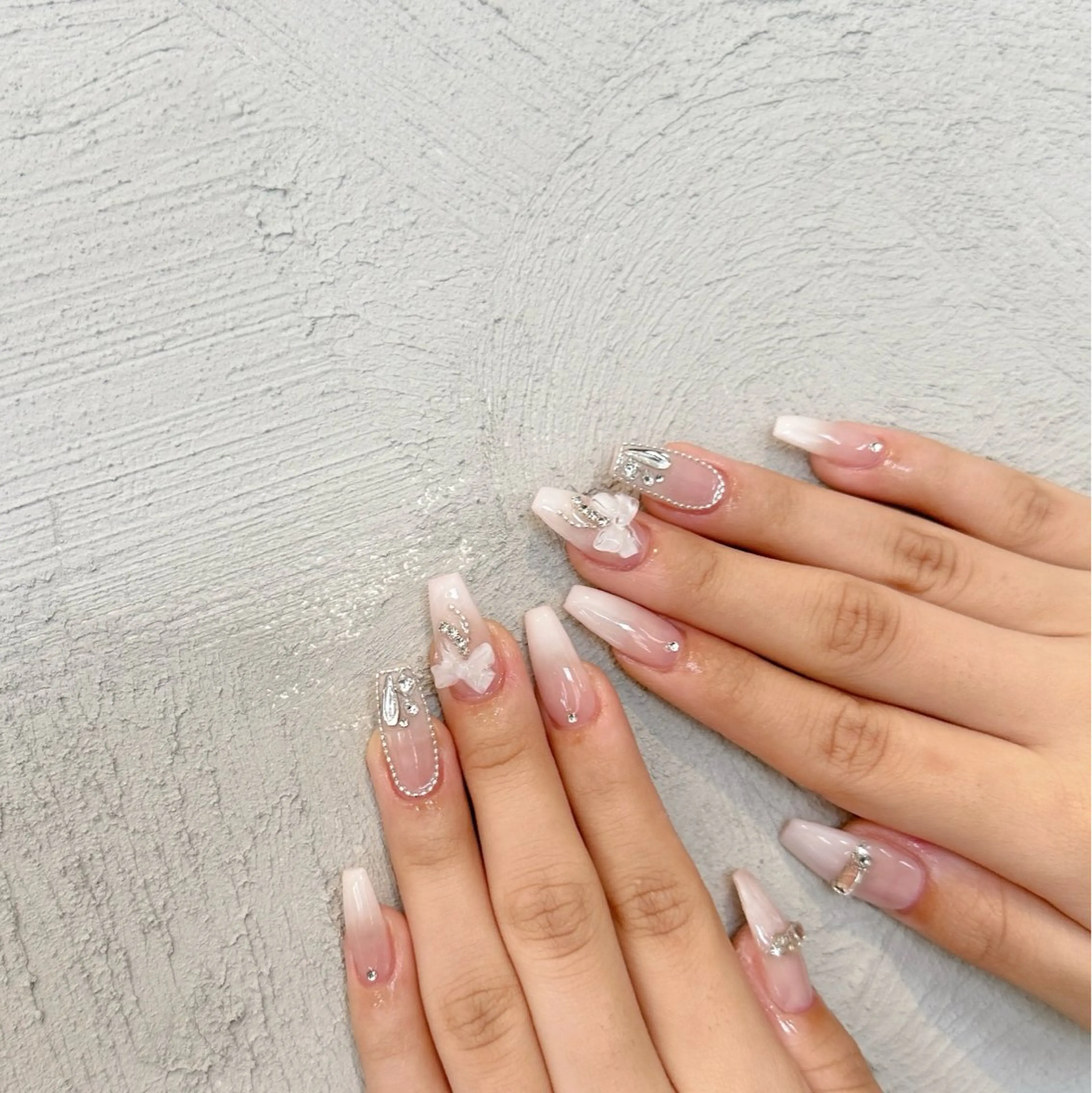 ネイル キラキラネイル Rire aile HARUKAのネイルデザイン