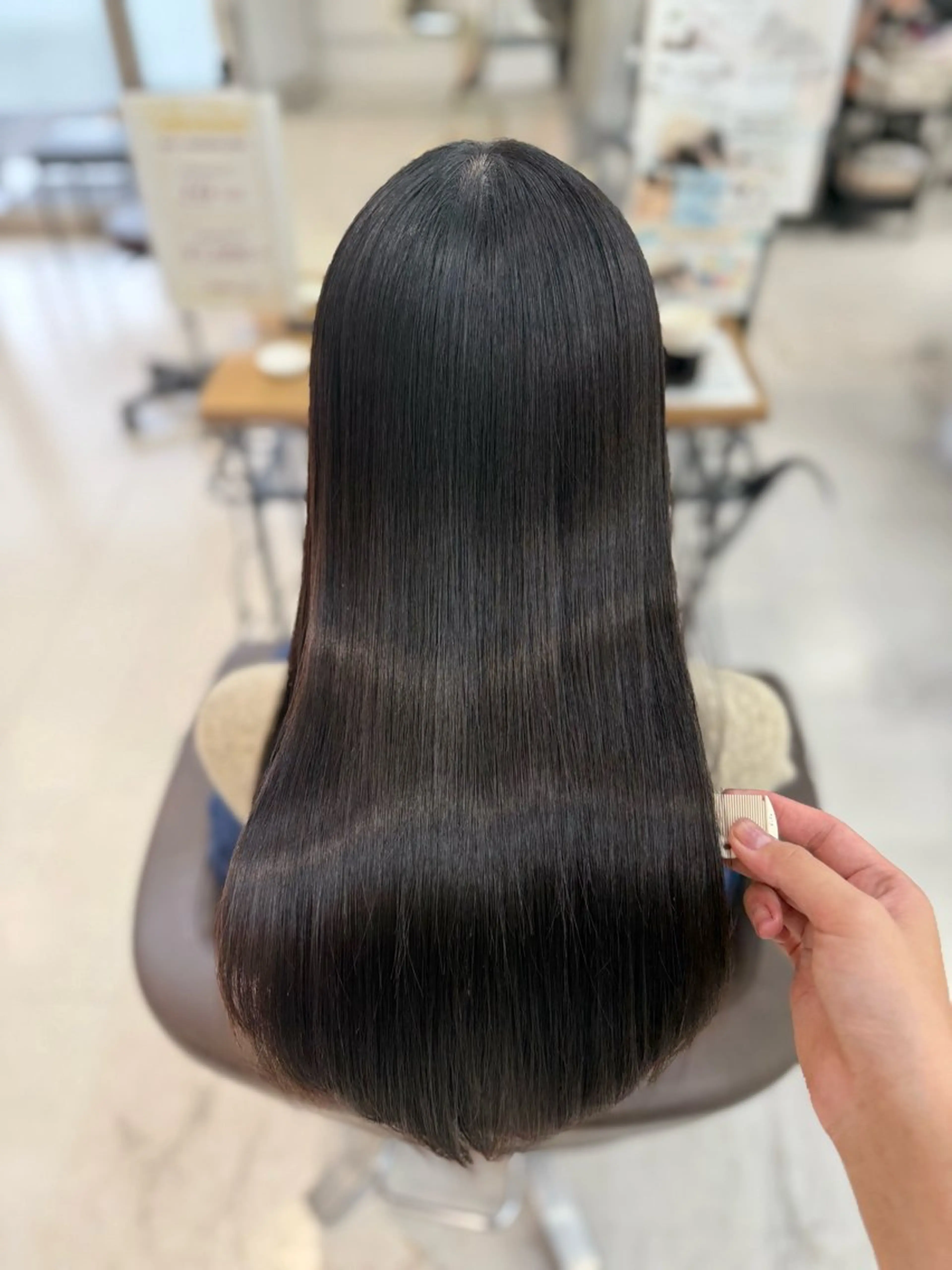 ロング 山崎結菜 🫧透明感カラーのヘアスタイル