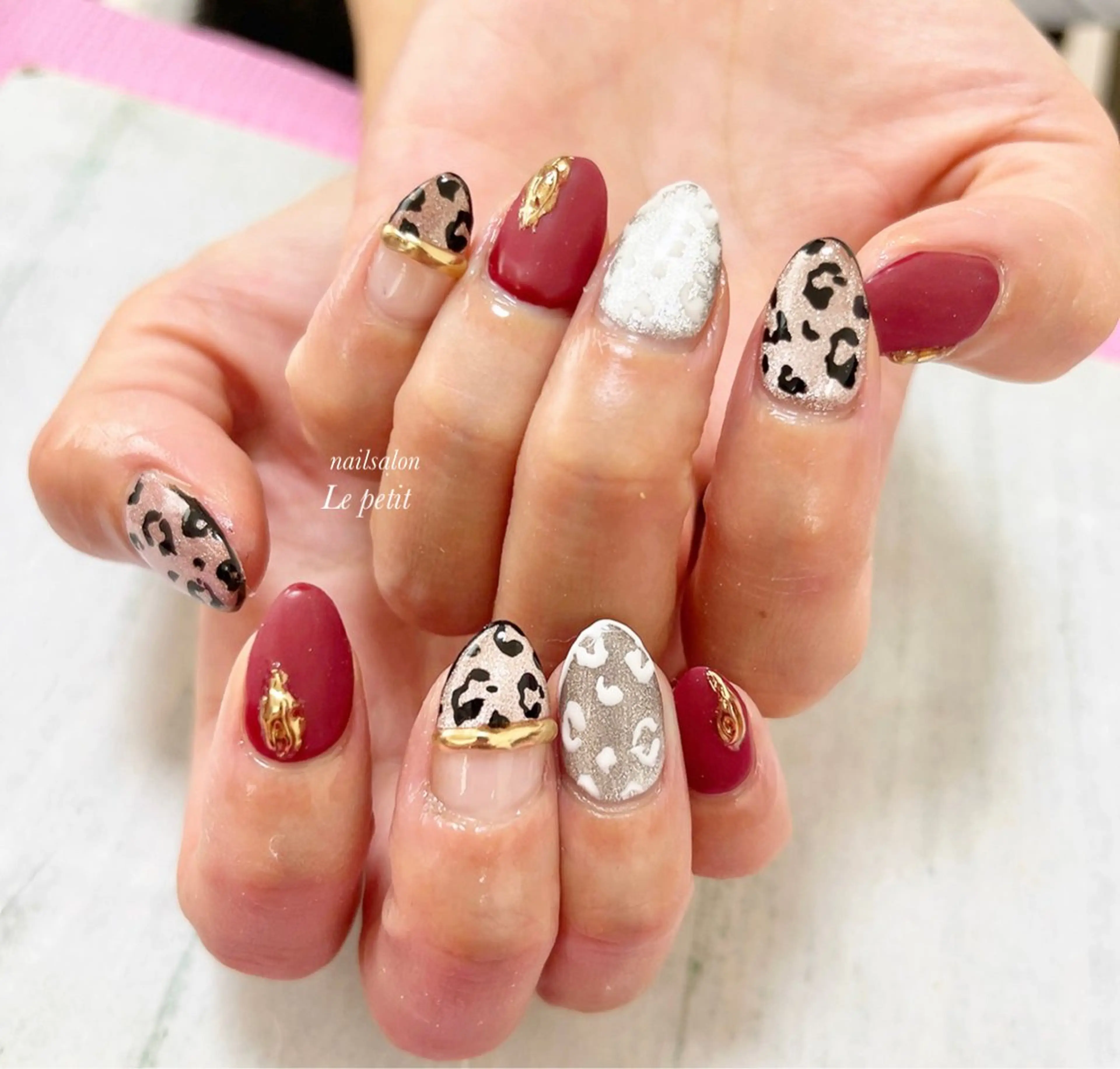 ネイル 石野 広佳のネイルデザイン