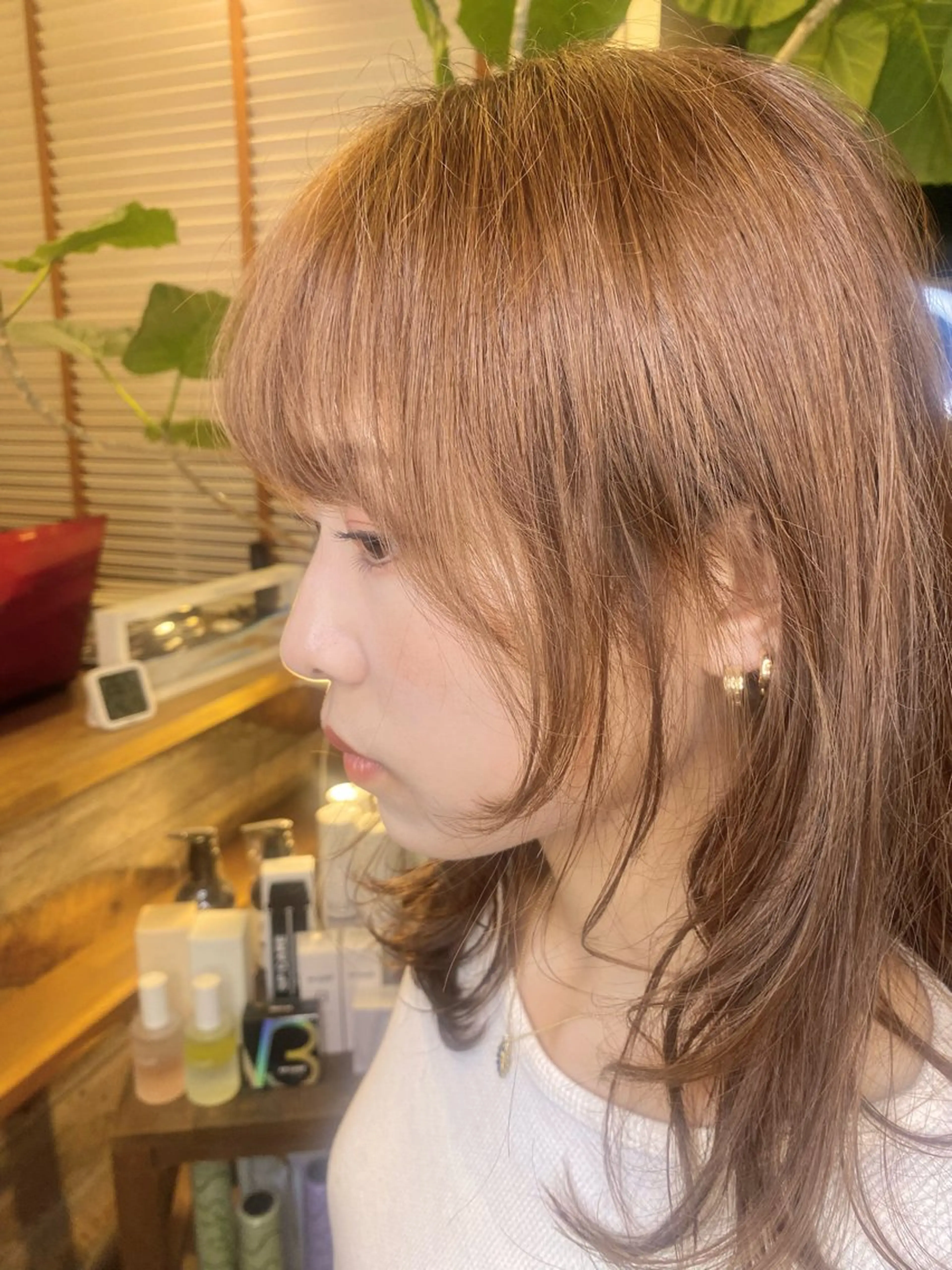 セミロング くせ毛 ハイライト 髪質改善 韓国風ヘア レイヤーカット La shic所属・荒木洋一/髪質改善/ 酸性ストレートのヘアスタイル