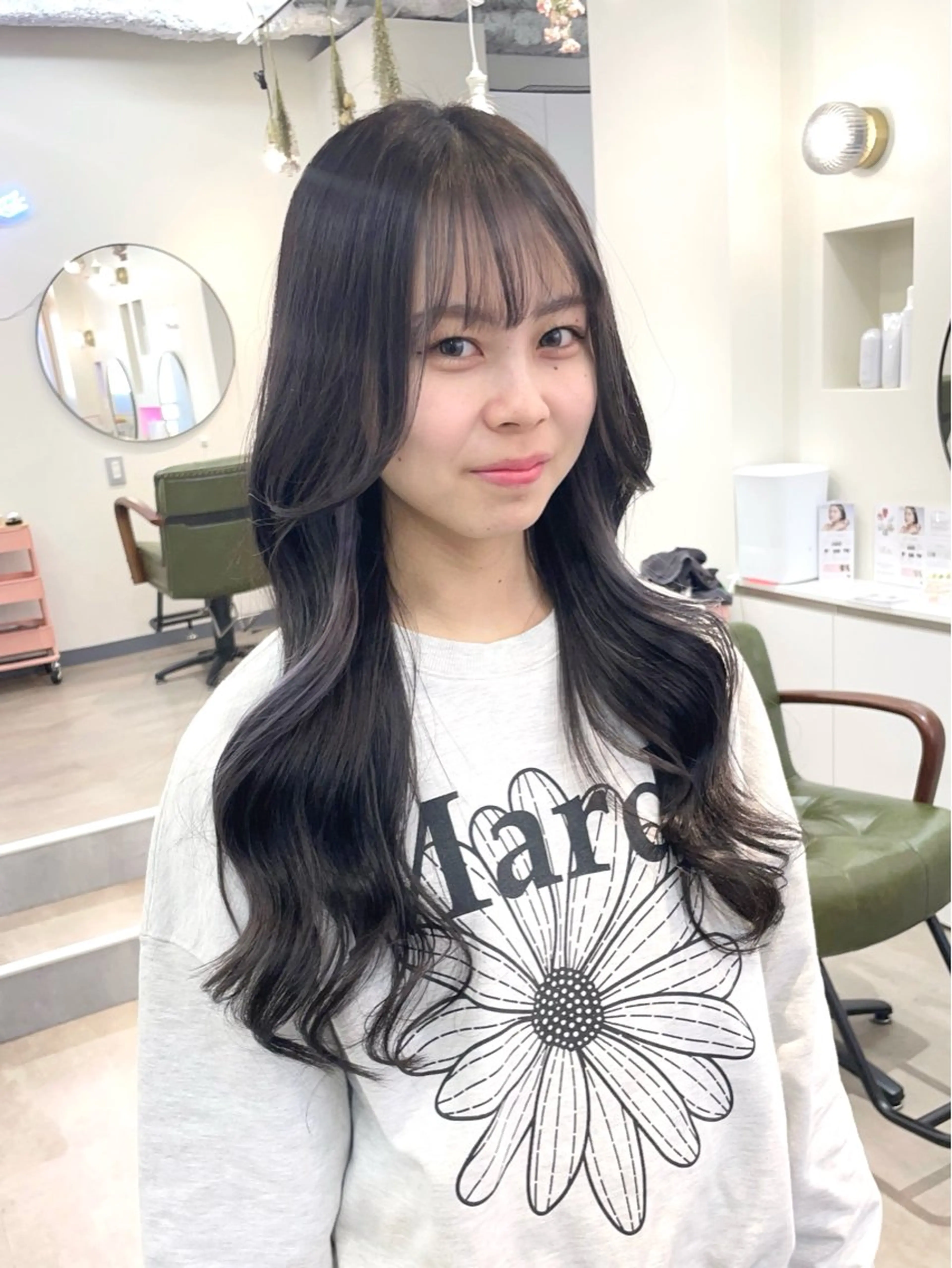 ロング カラー ミストバング  フェイスフレーミング シルバー チヒョ🦋 韓国hair🇰🇷のヘアスタイル