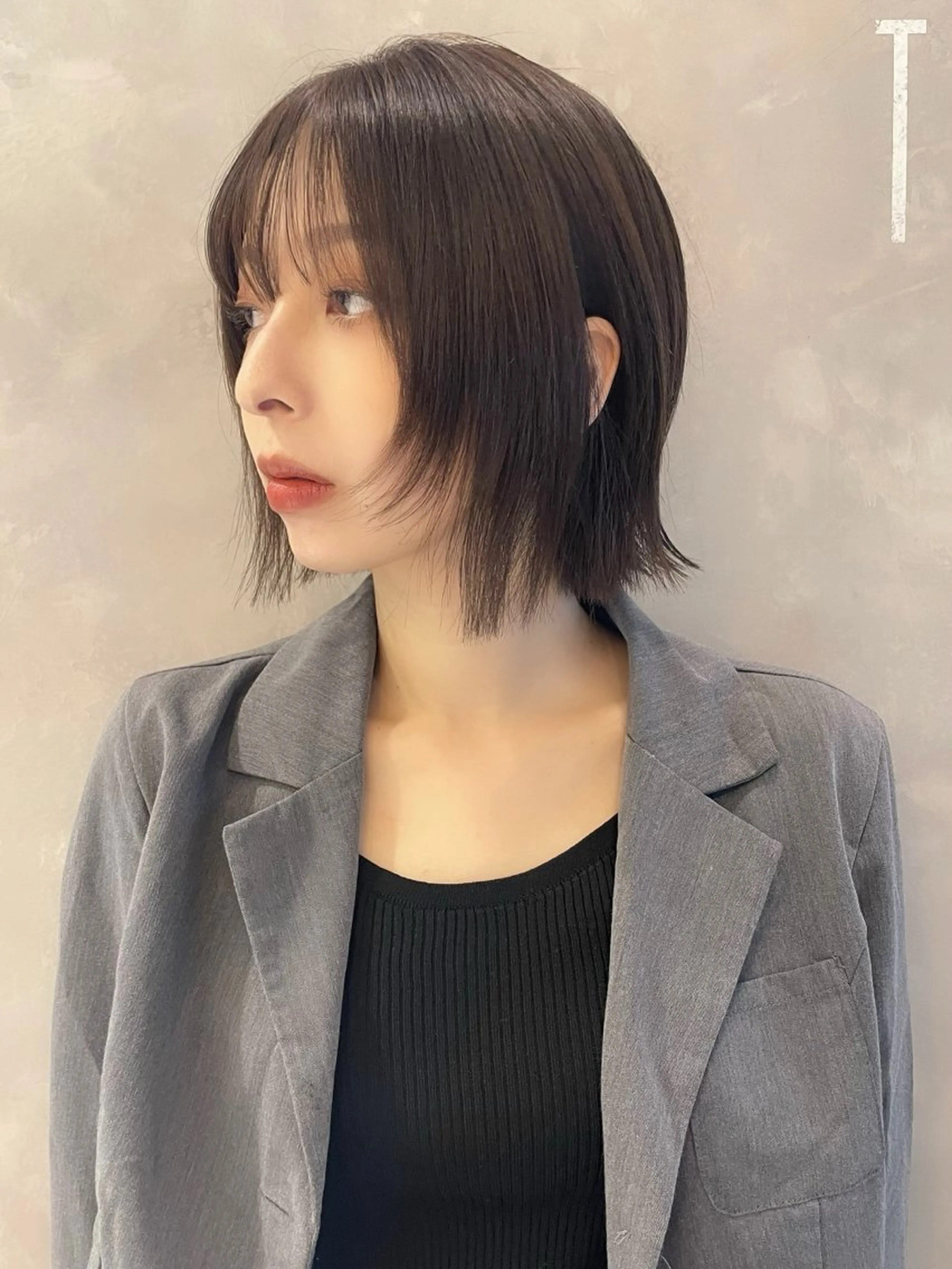 ミディアム 切りっぱなしボブ ワンレンボブ ショートボブ ボブ くびれヘア カット ヘアカラー ボブ/デザインカラー /表参道/新井美有紀のヘアスタイル