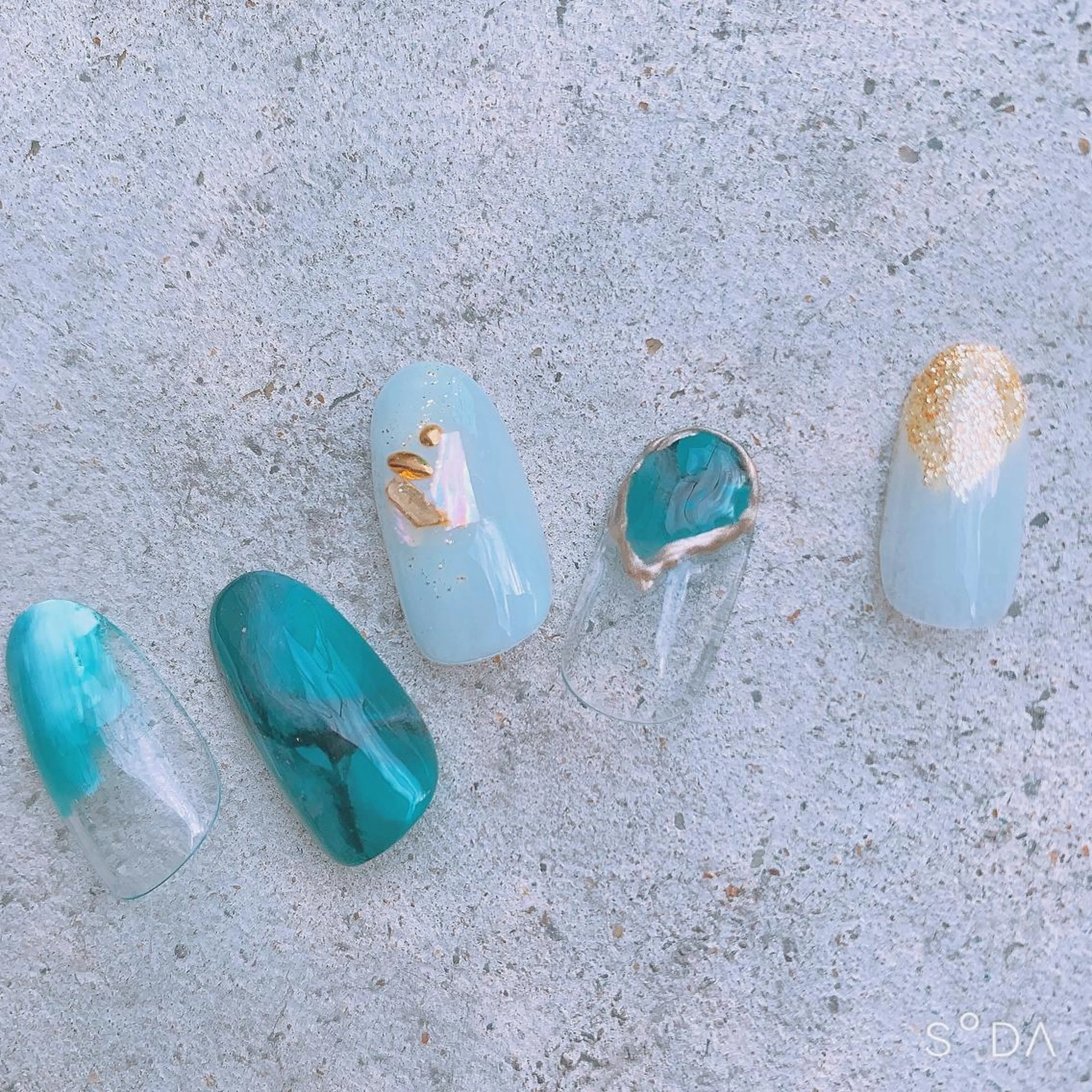 ネイル Rena colore'のネイルデザイン