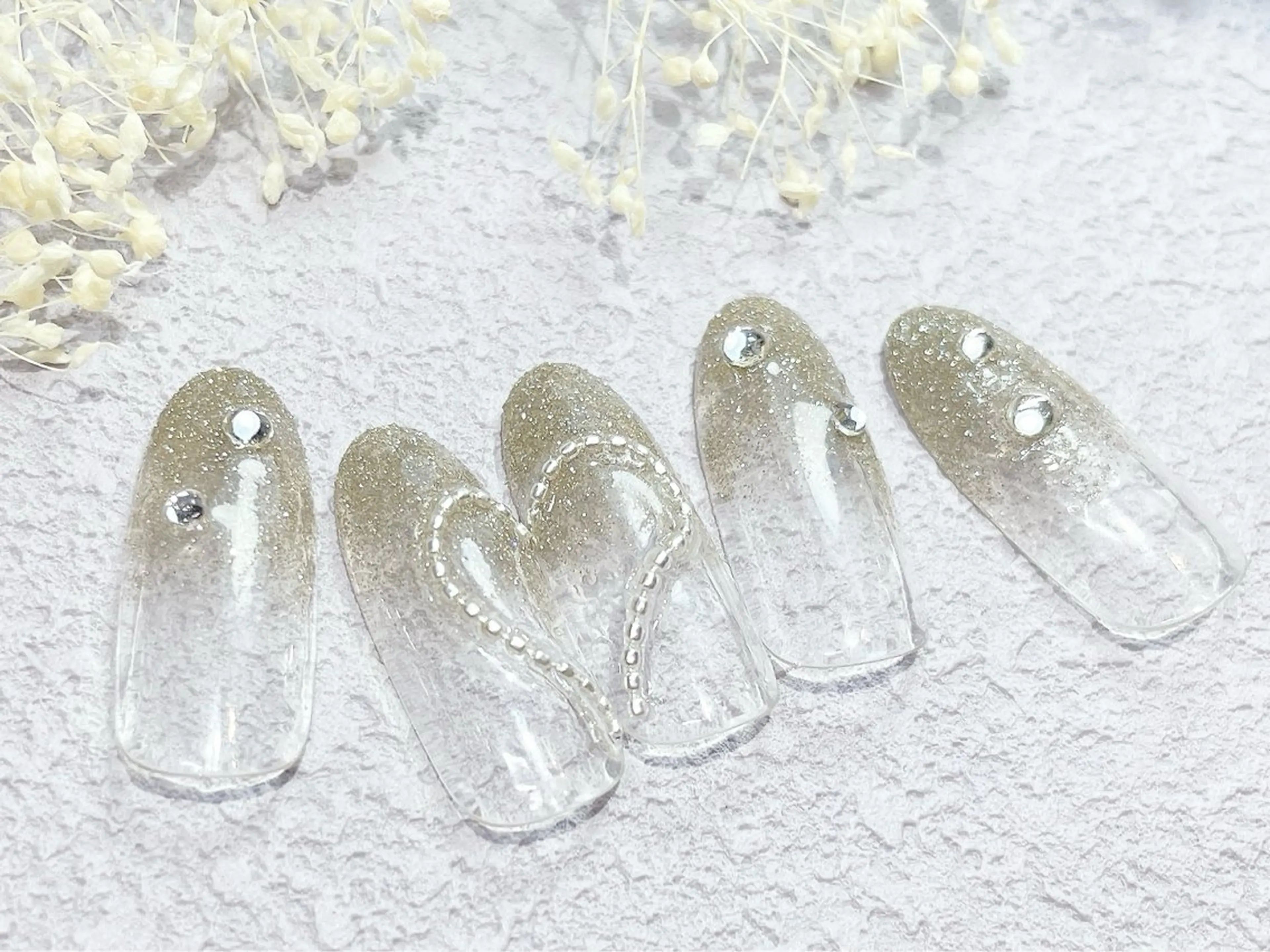 ネイル オーロラネイル ジェルネイル ニュアンスネイル オフィスネイル シンプルネイル ネイルサロン パールのネイルデザイン