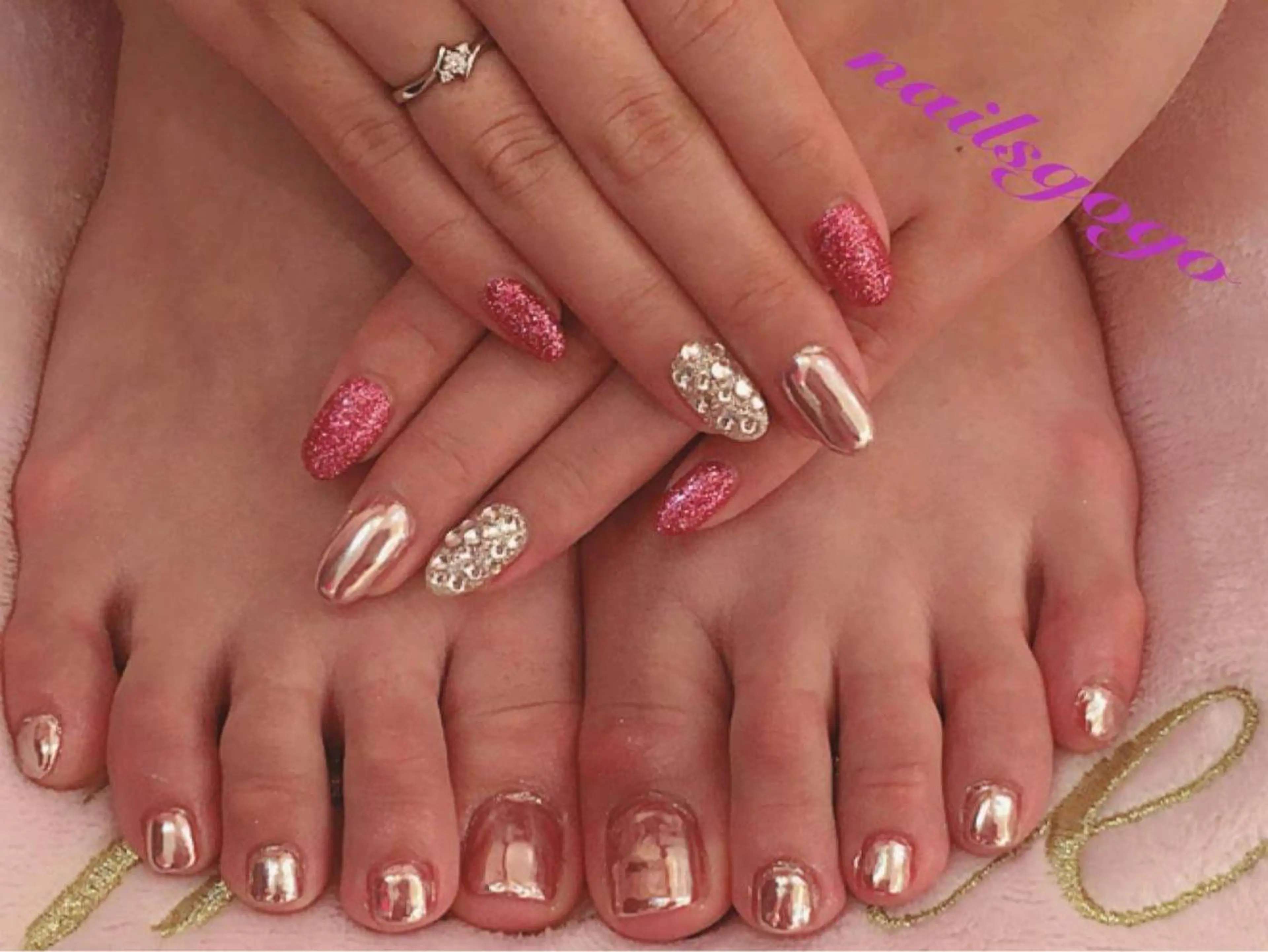 ミディアム カラー ネイル NAILSGOGO shibuyaのネイルデザイン