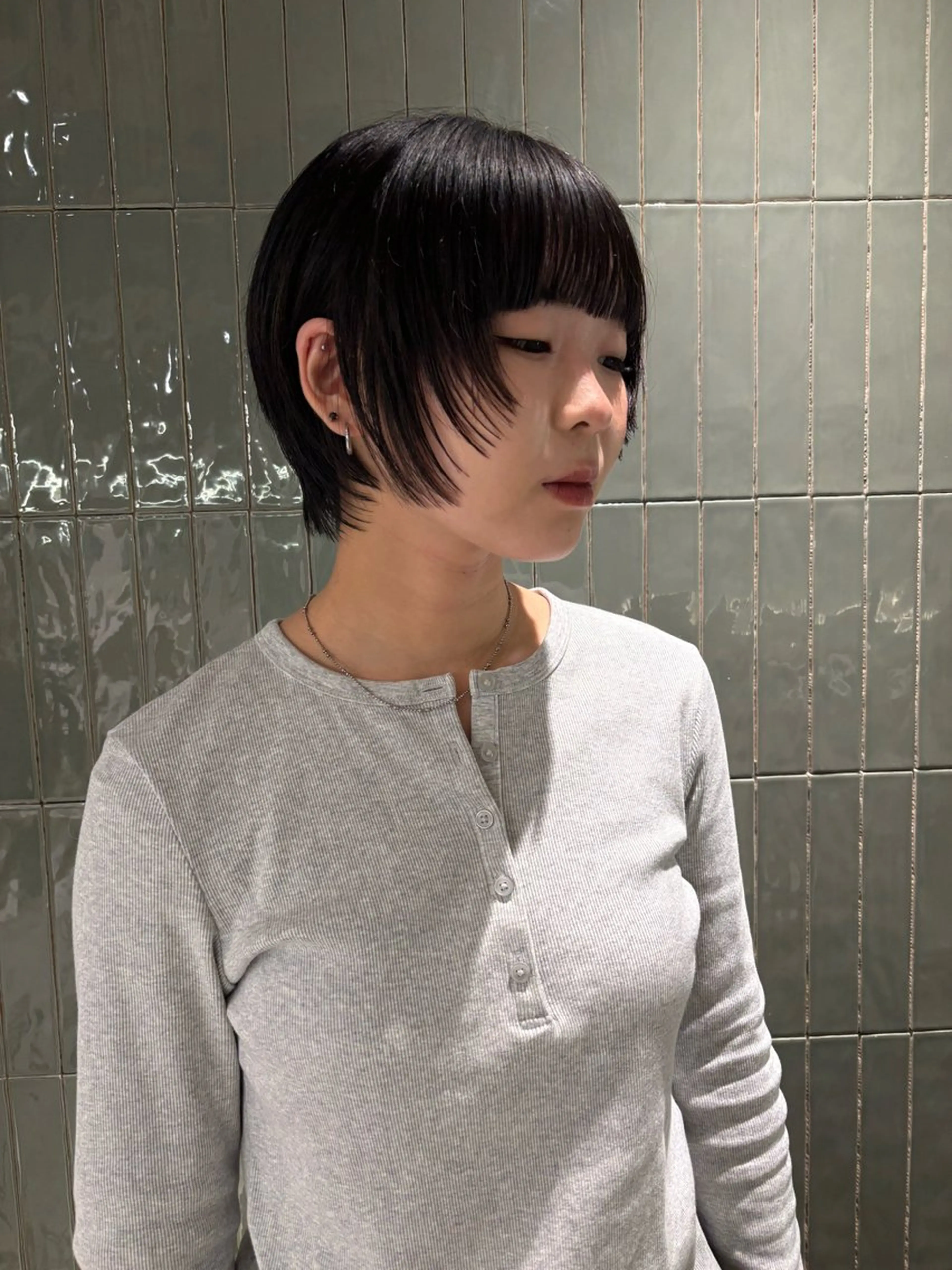 ショート ショートヘア リカ/ハイトーン ・オリーブ🍀のヘアスタイル