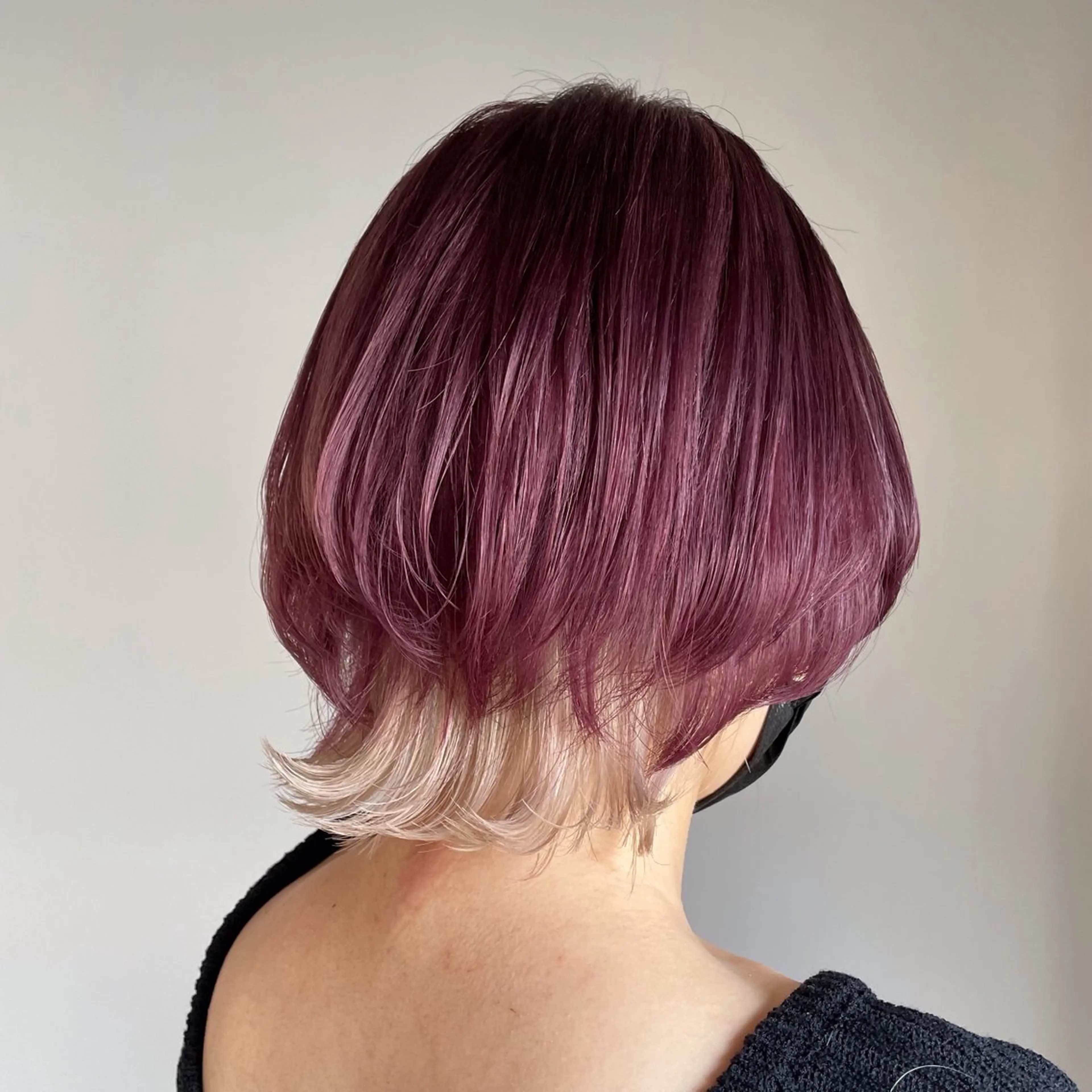 ショート カラー ブリーチ ケアブリーチ デザインカラー ダブルカラー ハイトーンカラー カット ヘアカラー トリートメント ☀️Luana☀️ 公式/大通のヘアスタイル