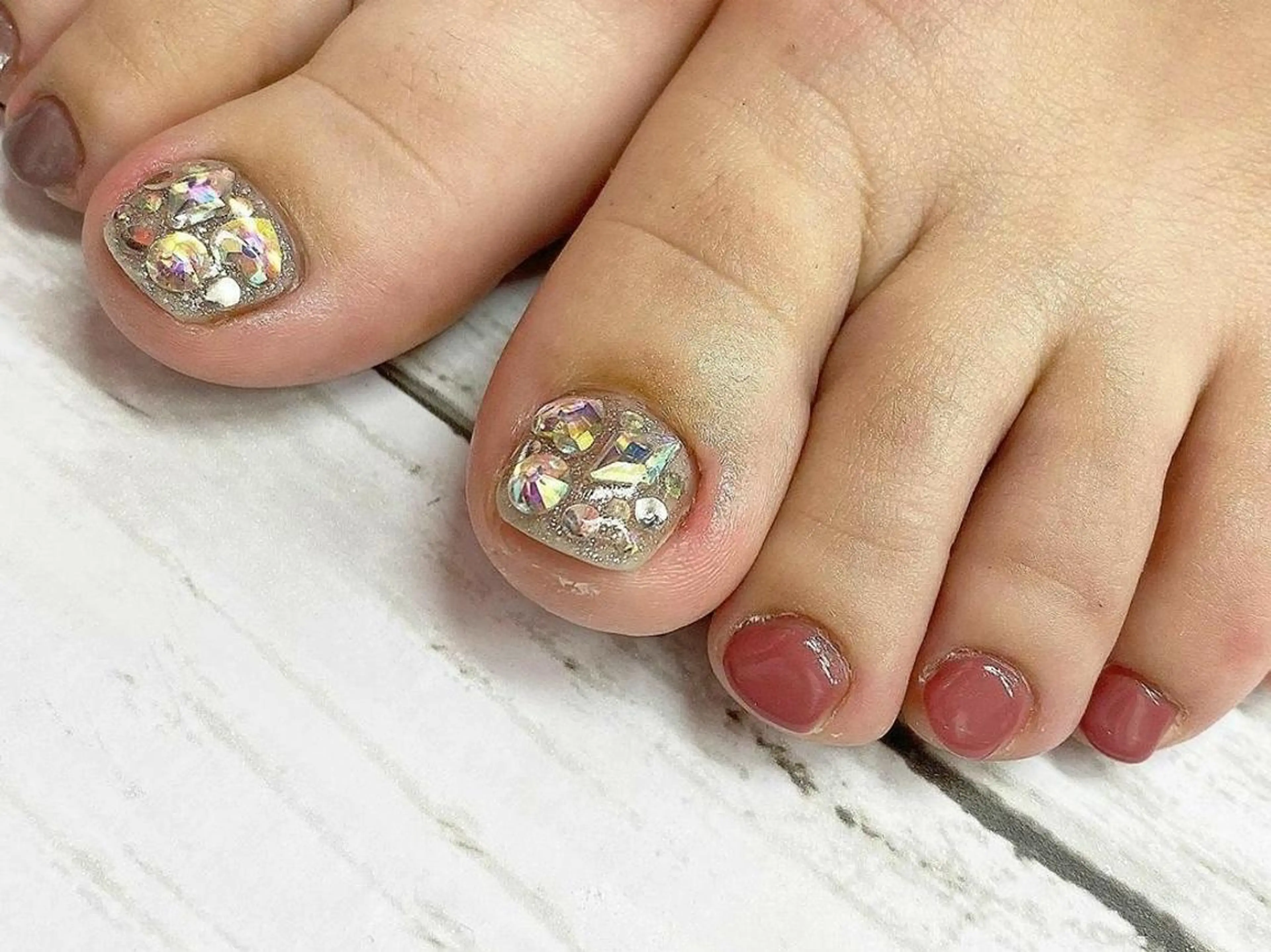 ネイル フットネイル R'well所属・はばすみれ🎀ﾈｲﾙ 光ﾌｪｲｼｬﾙ ﾍｱのネイルデザイン