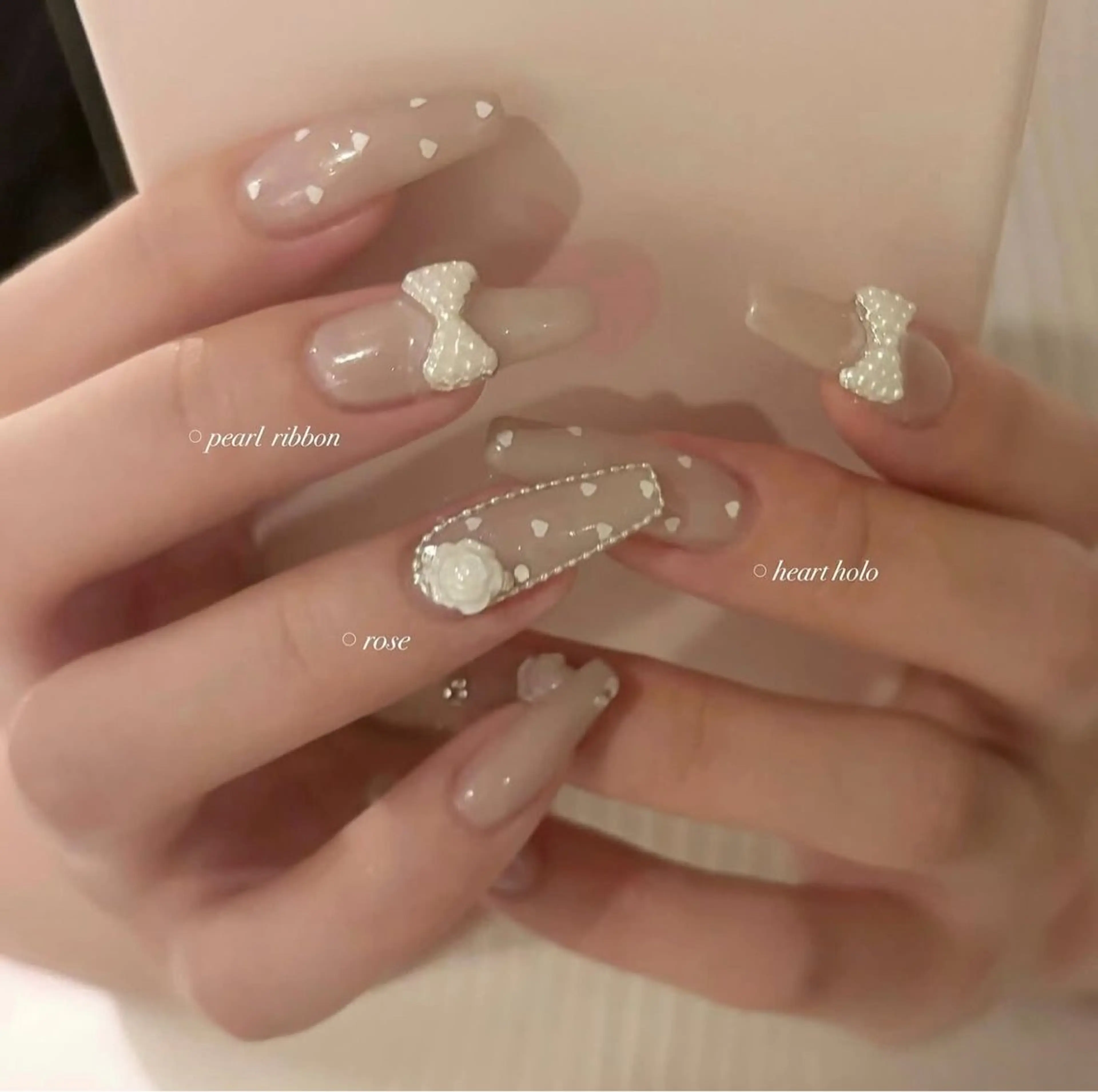 ネイル 長さ出し グラデーション キラキラネイル 韓国ネイル ラメ(グリッター) ハンドネイル ハンドケア Chisa Nail Studio所属・チ サのネイルデザイン