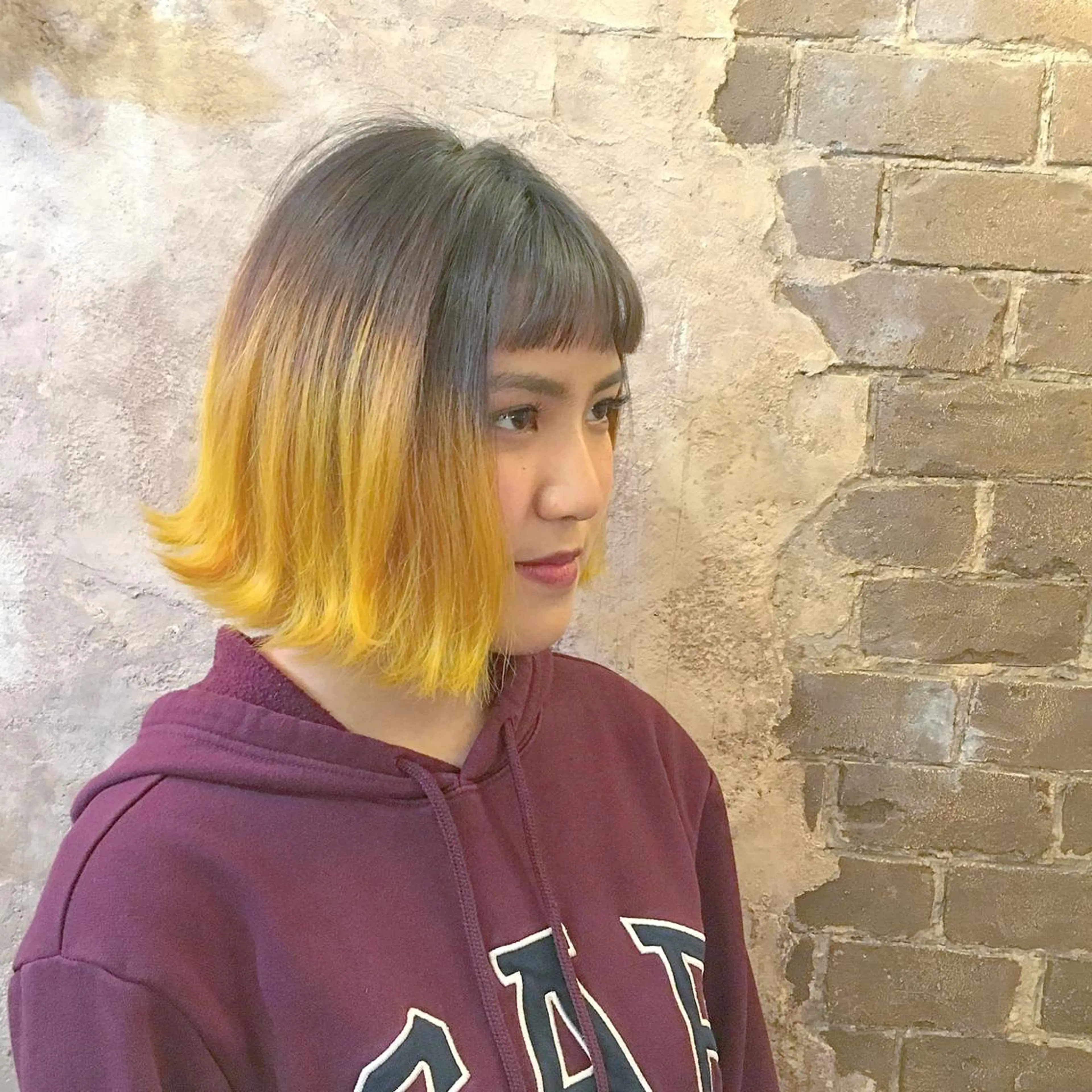 ミディアム カラー ブリーチ、パーマ 西部笑のヘアスタイル