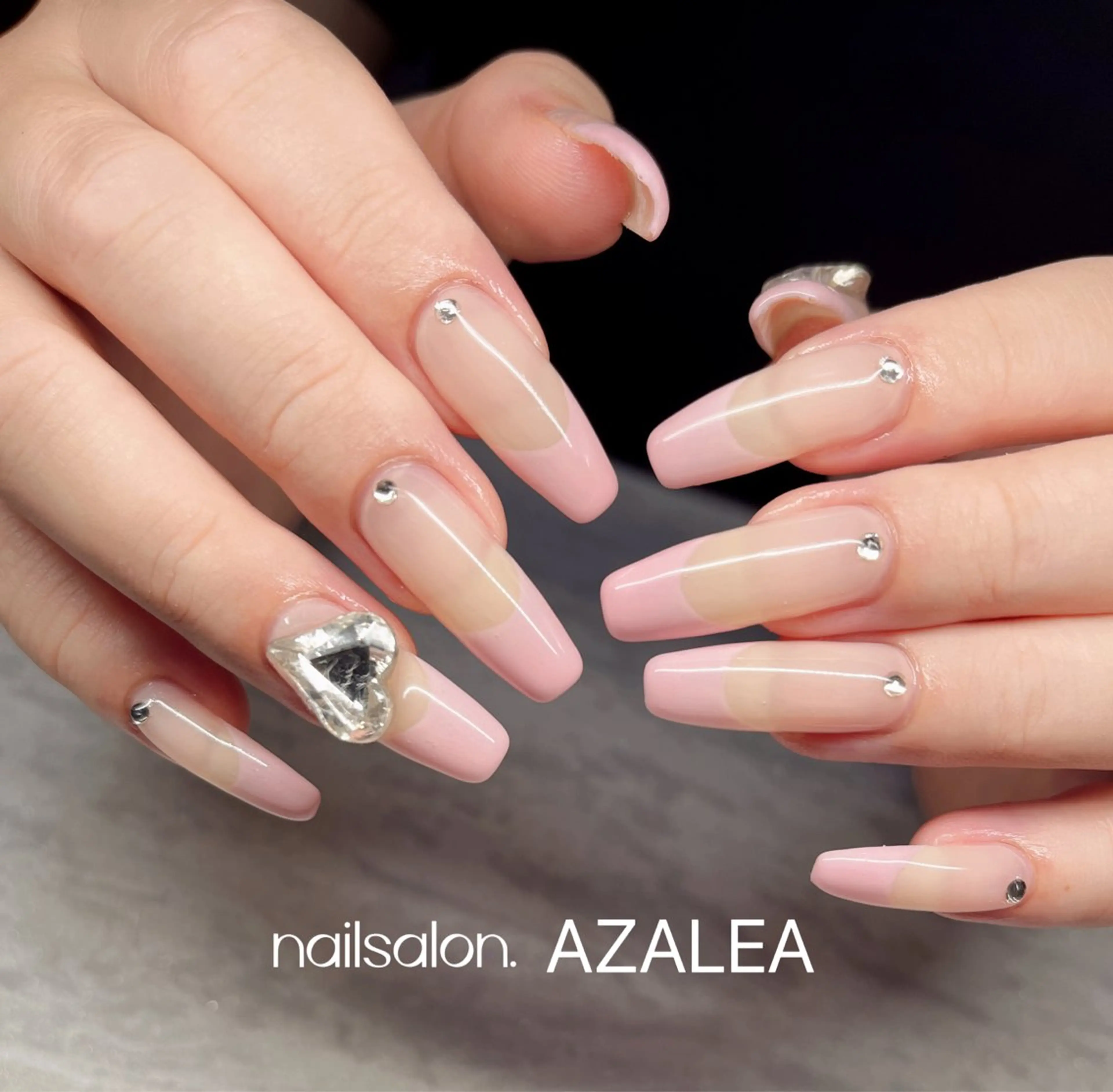 ネイル R inのネイルデザイン