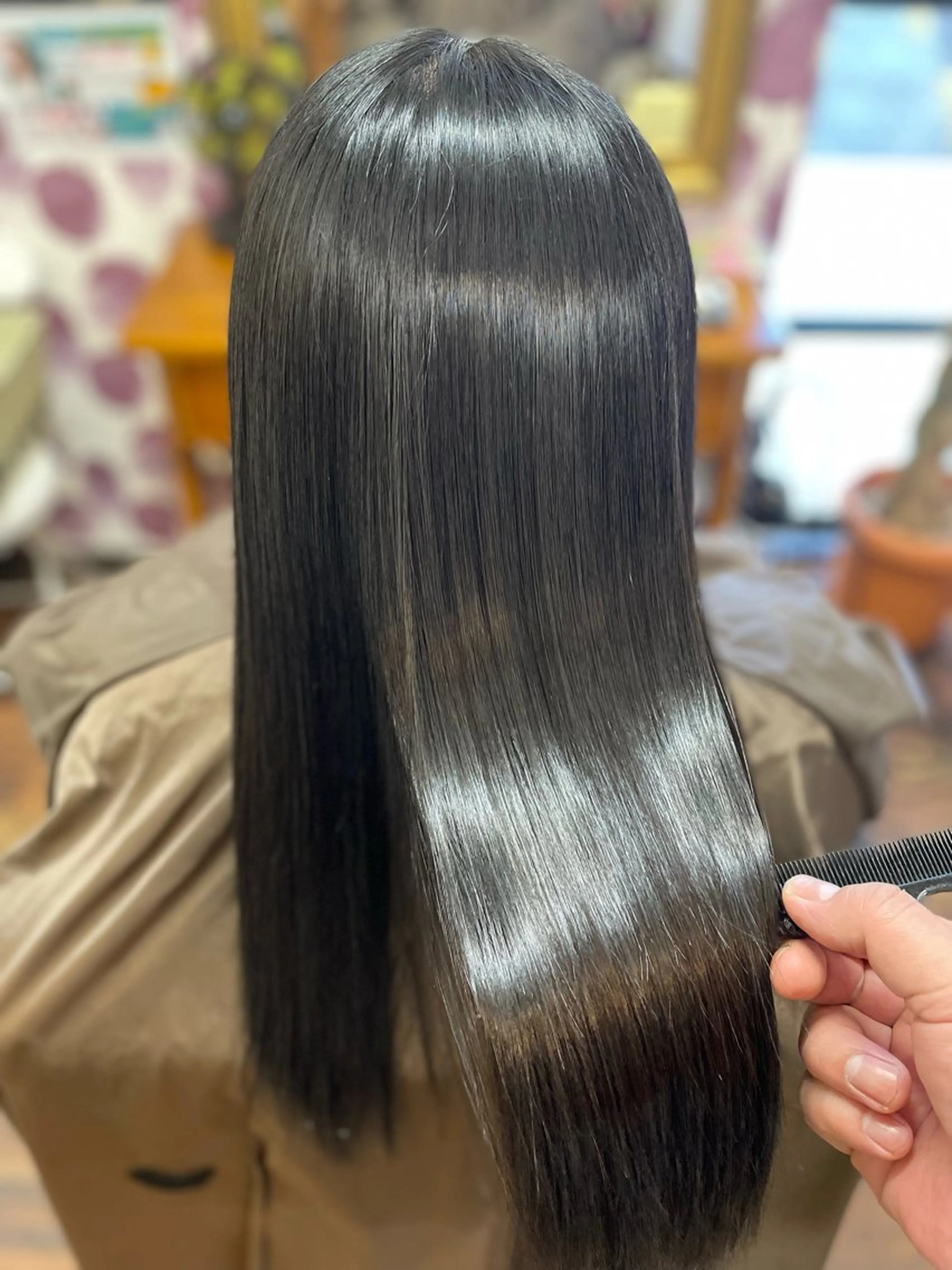 ご新規様限定！新メニュービビデバビデの髪質改善トリートメント！豊田市在住の18歳​〜​50代迄の肩下セミロング​〜​ロング方募集の写真