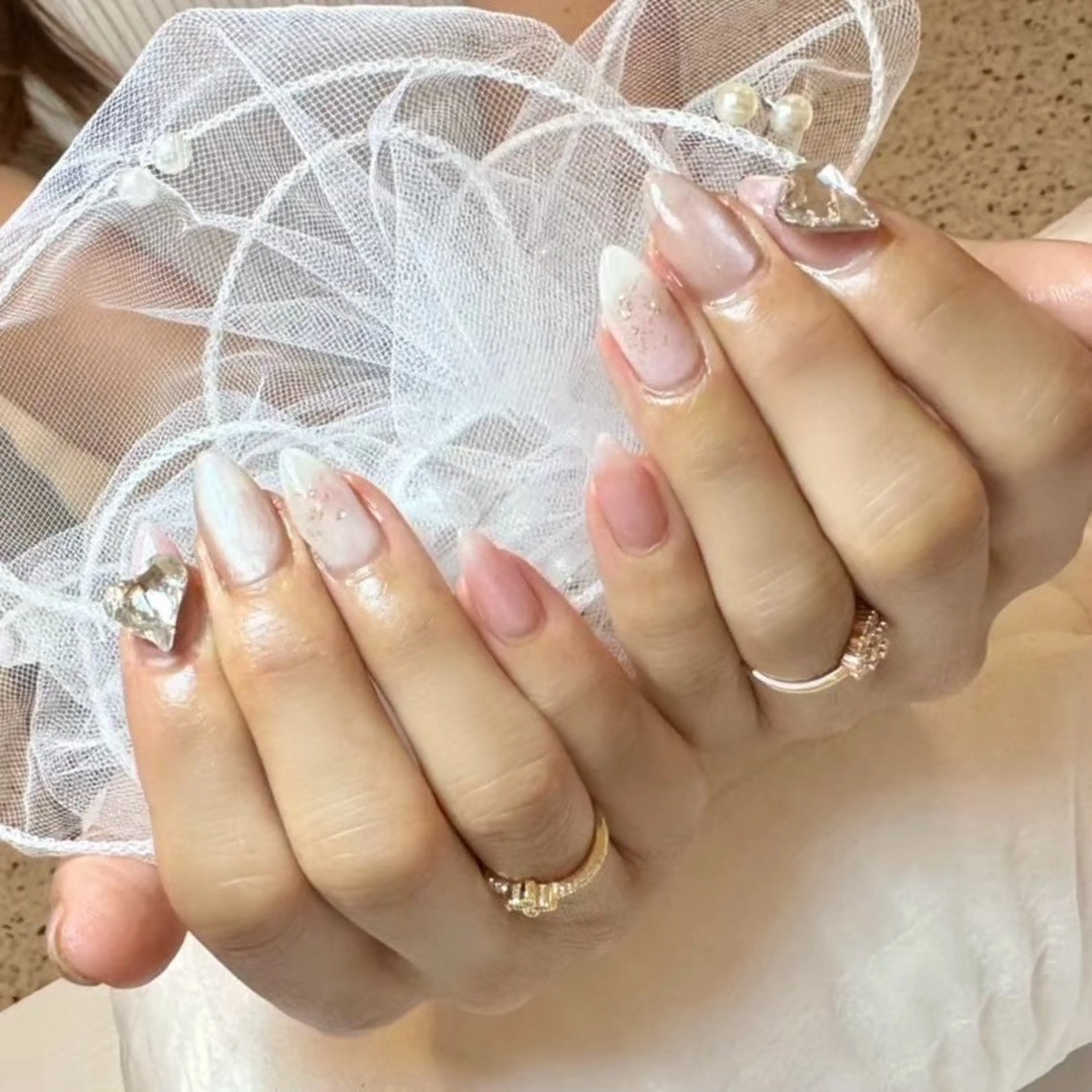 ネイル WHITE NAIL所属・石井 瑠乃のネイルデザイン