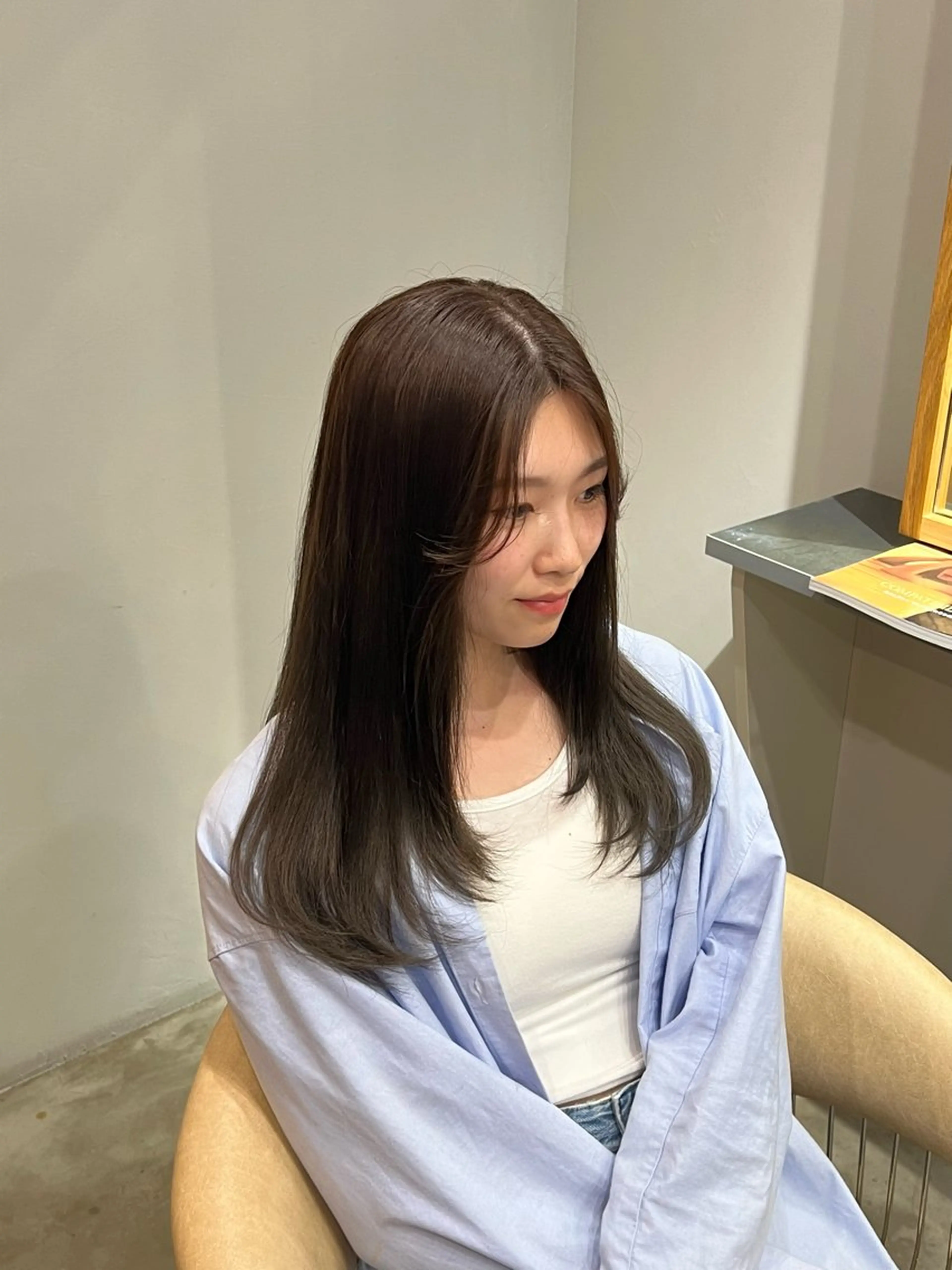 ロング 顔まわりレイヤー 顔周りカット レイヤーカット 西山 幸奈のヘアスタイル