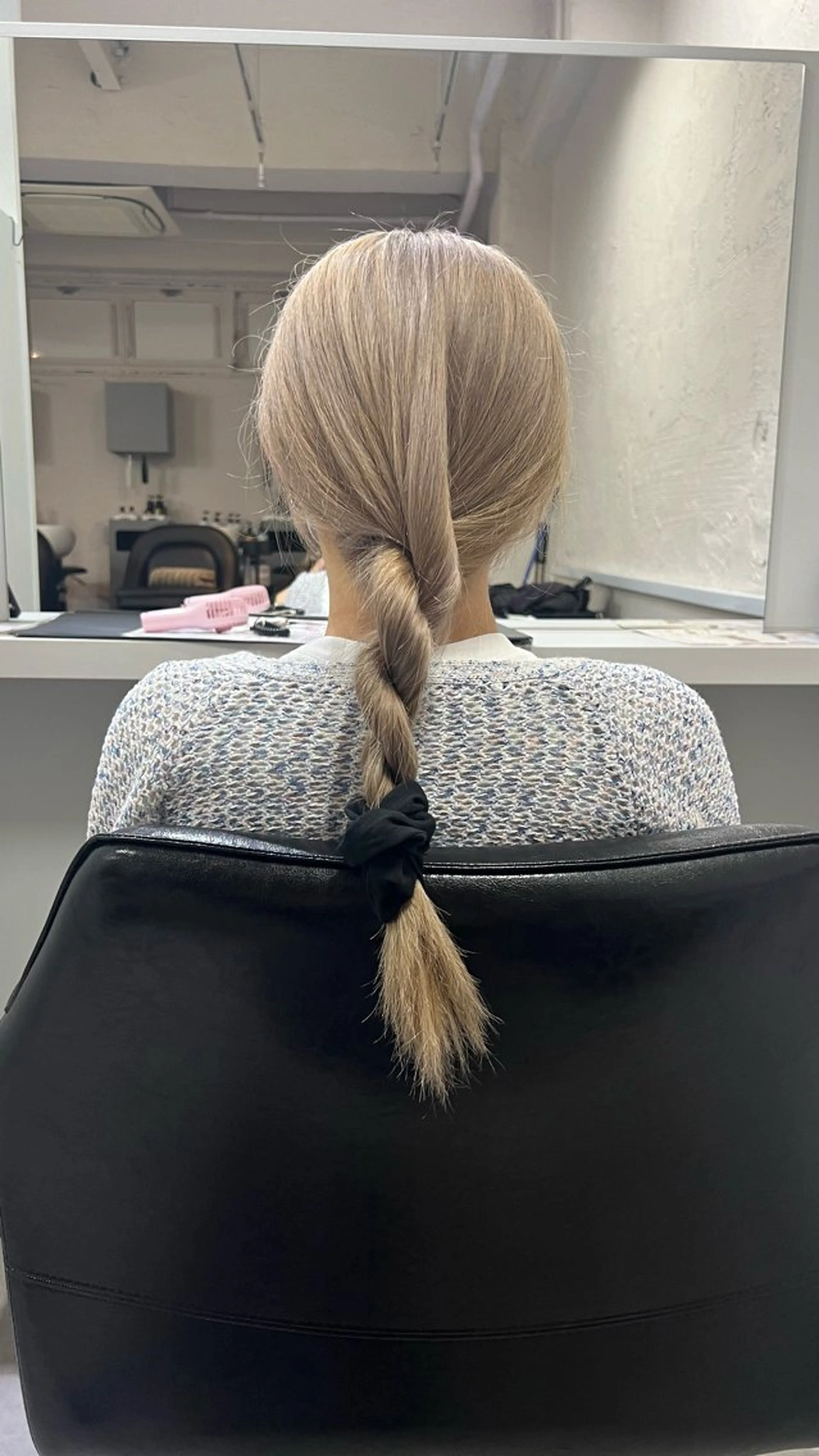 ロング カラー ブリーチ ヘアカラー 🎀tokute ナオ🧸のヘアスタイル