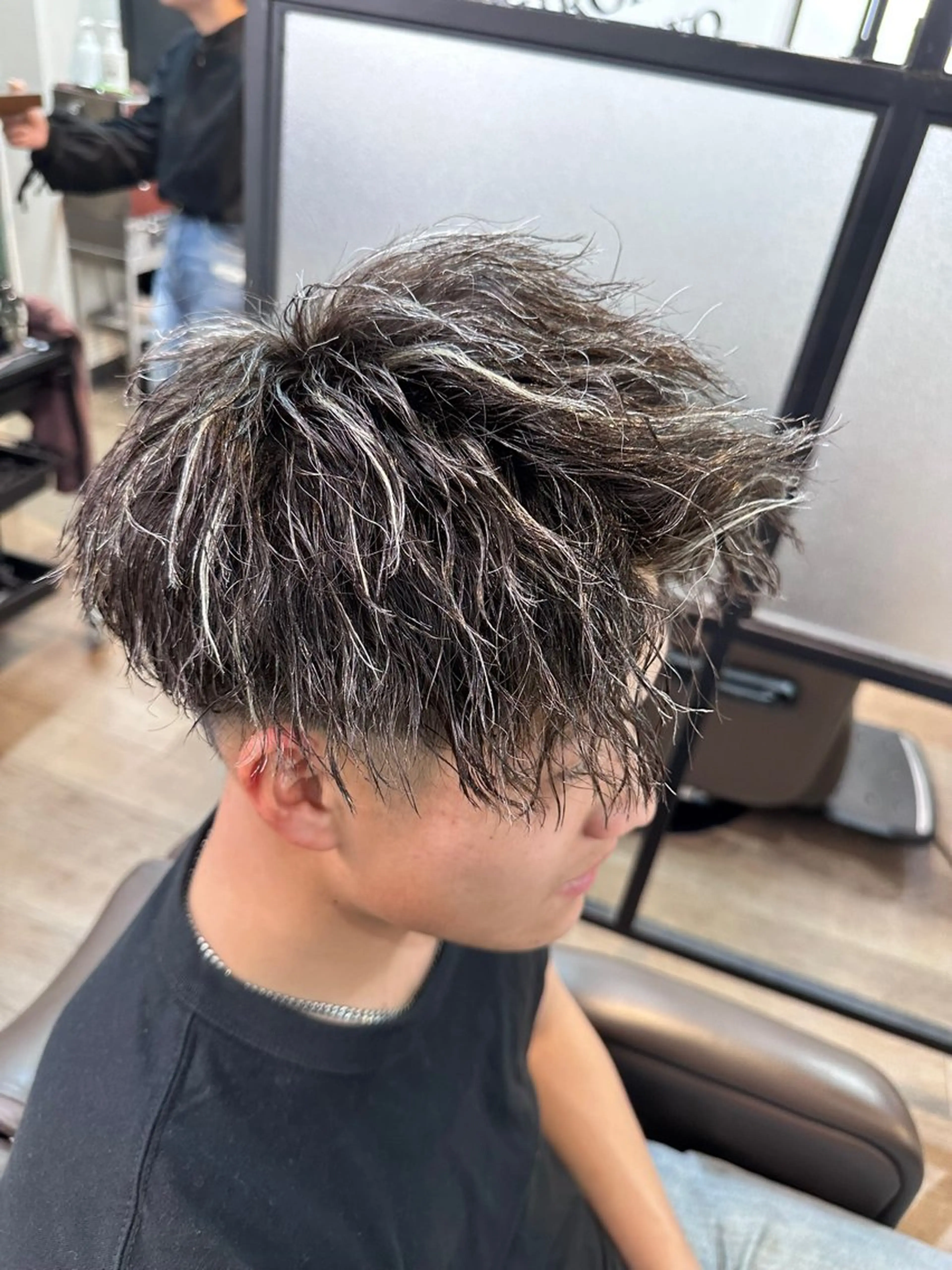 ショート カラー パーマ 石川 琉星のヘアスタイル
