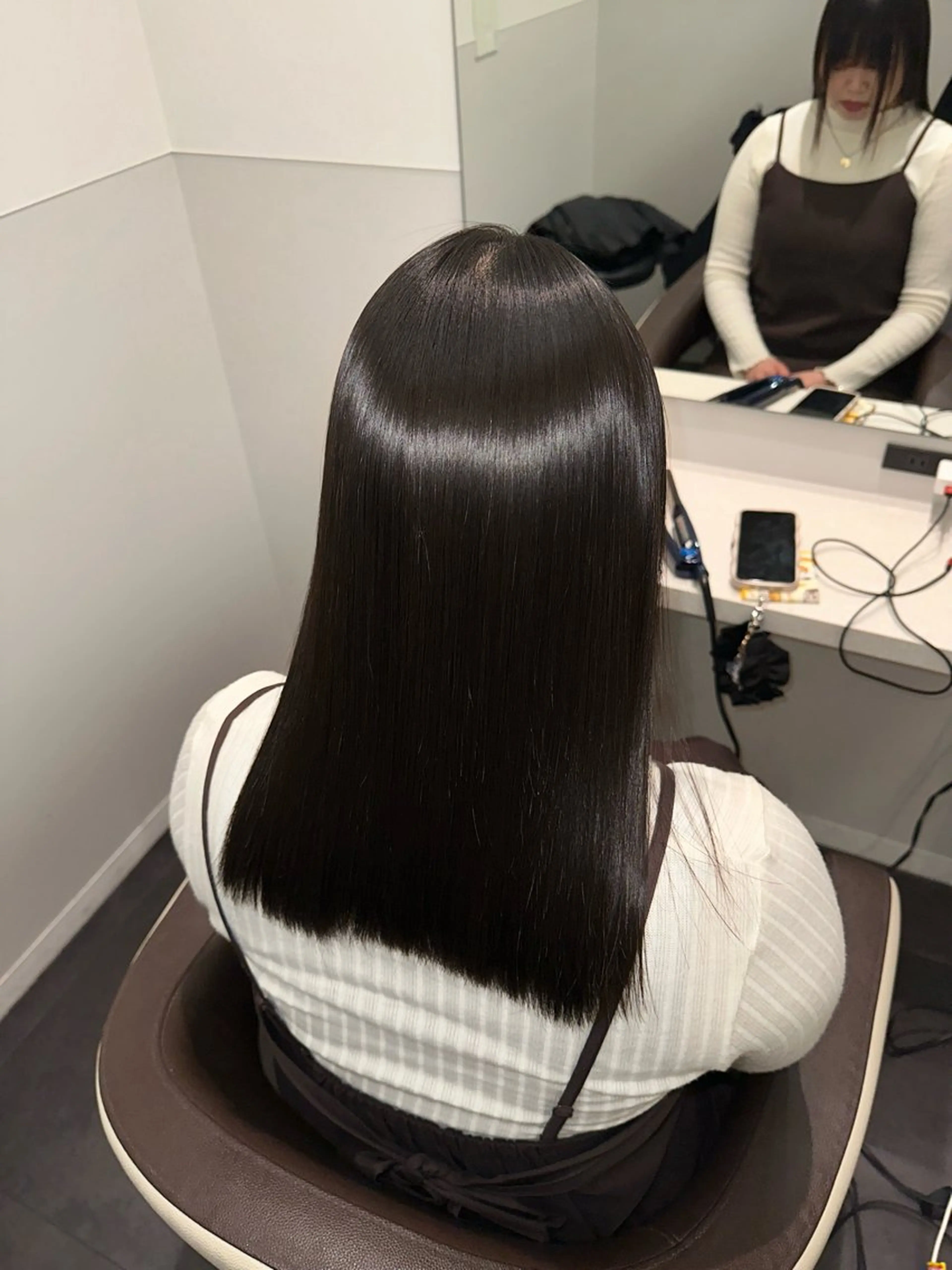 セミロング Wisteria所属・美髪特化✨ 伊織✨縮毛矯正✨のヘアスタイル