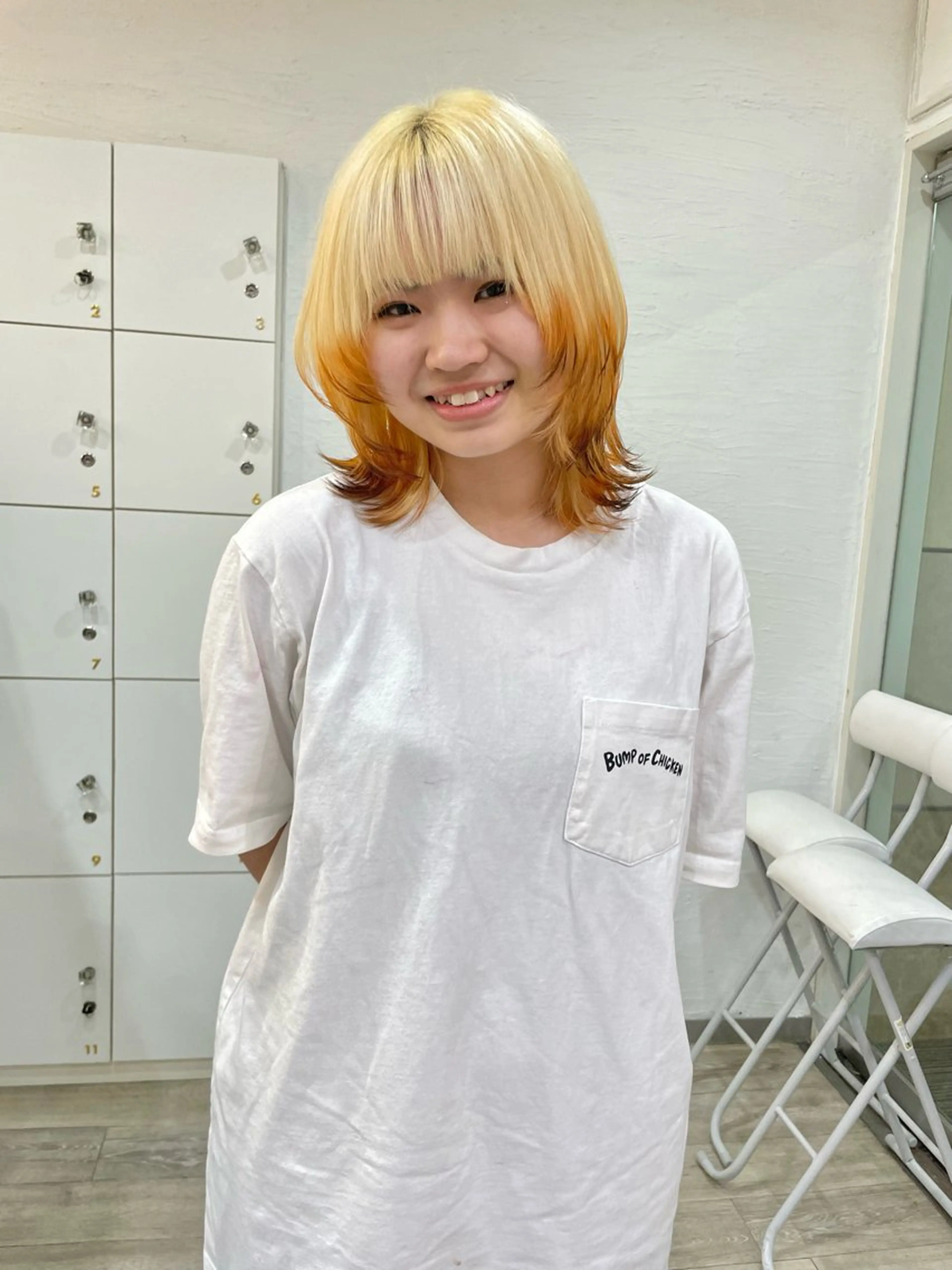 セミロング インク 美容院のヘアスタイル