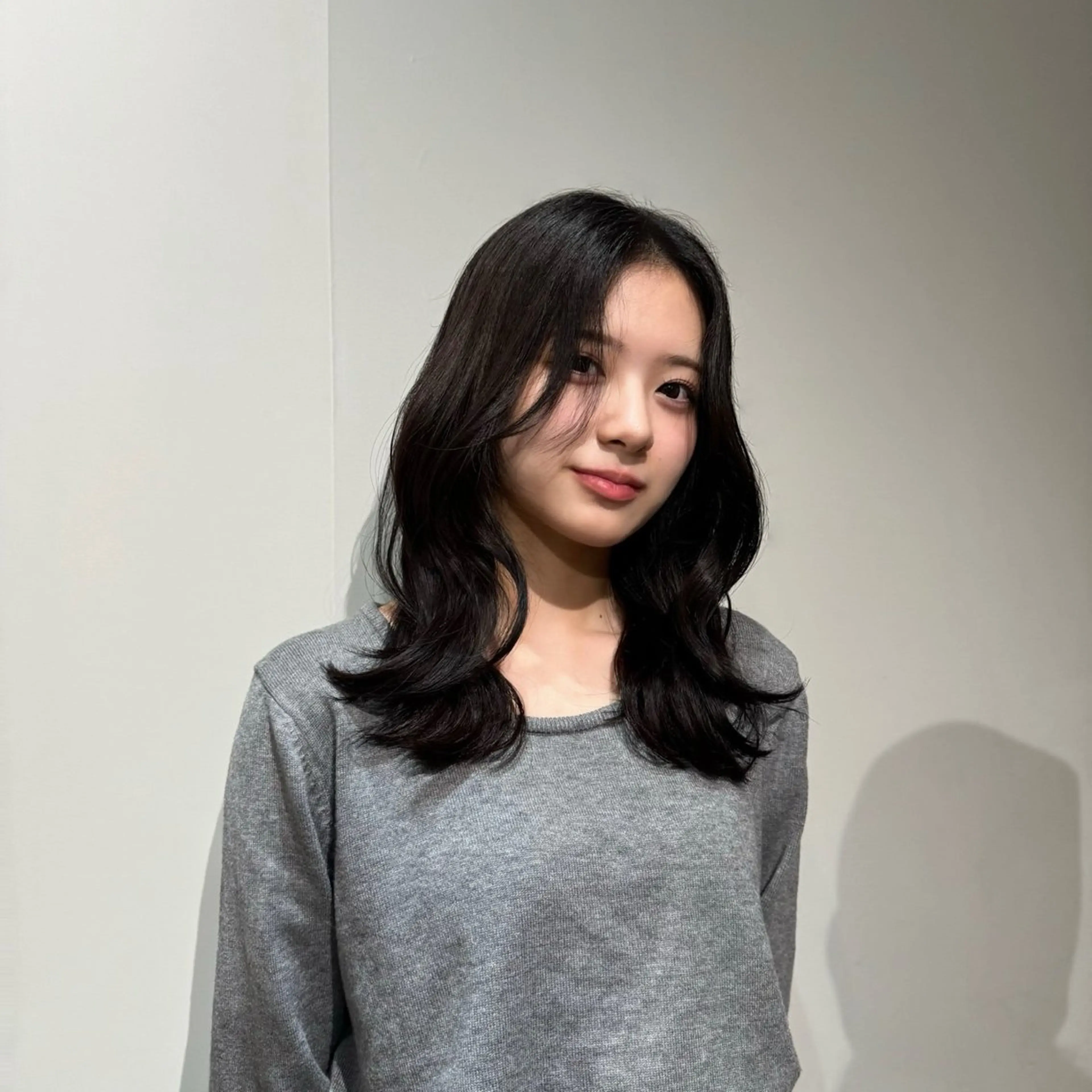 セミロング 吉田 葉音のヘアスタイル