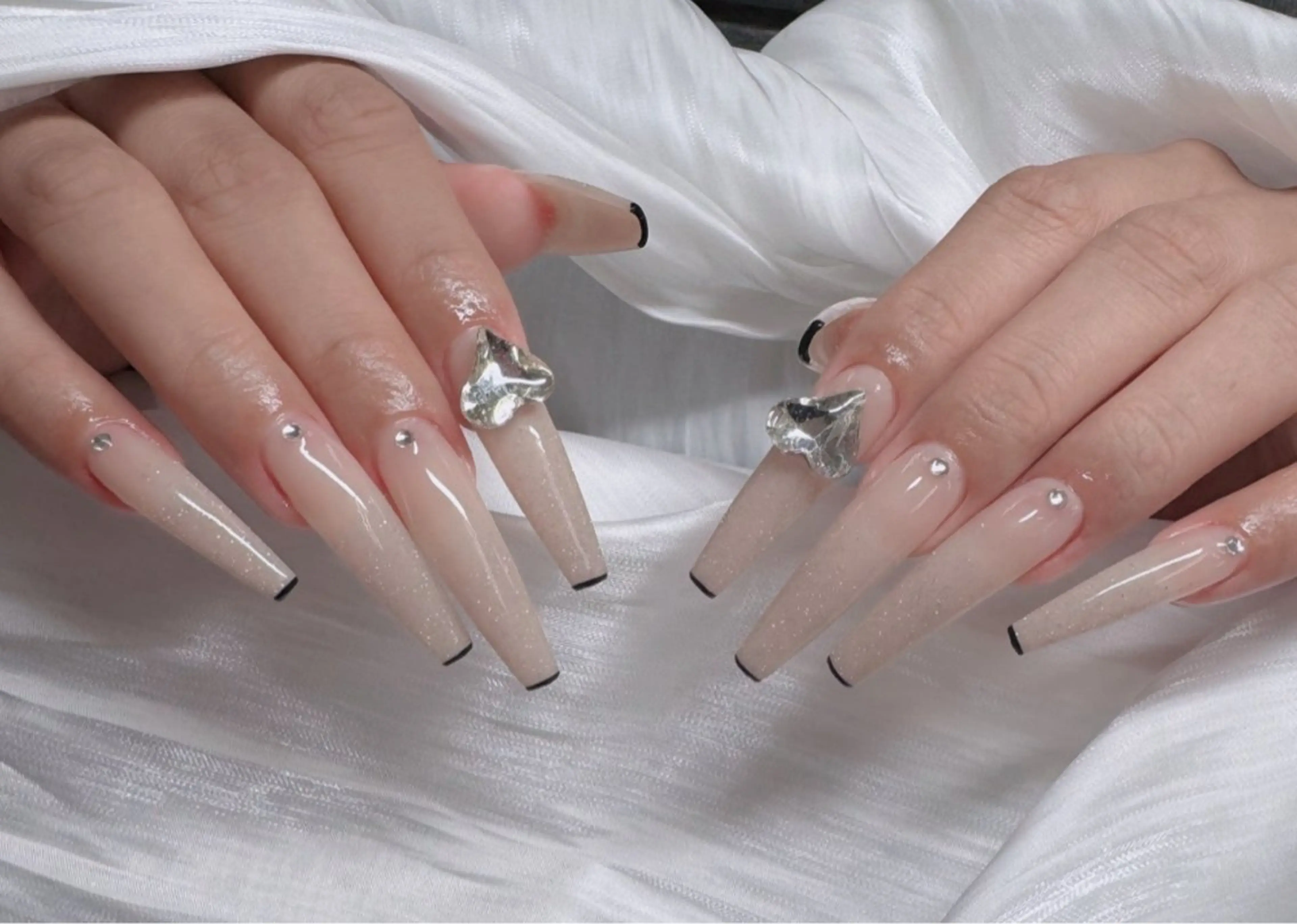 ネイル フレンチネイル ジェルネイル ガラスフレンチ ハロウィン ハート ハンドネイル H.baby Nail Salonのネイルデザイン