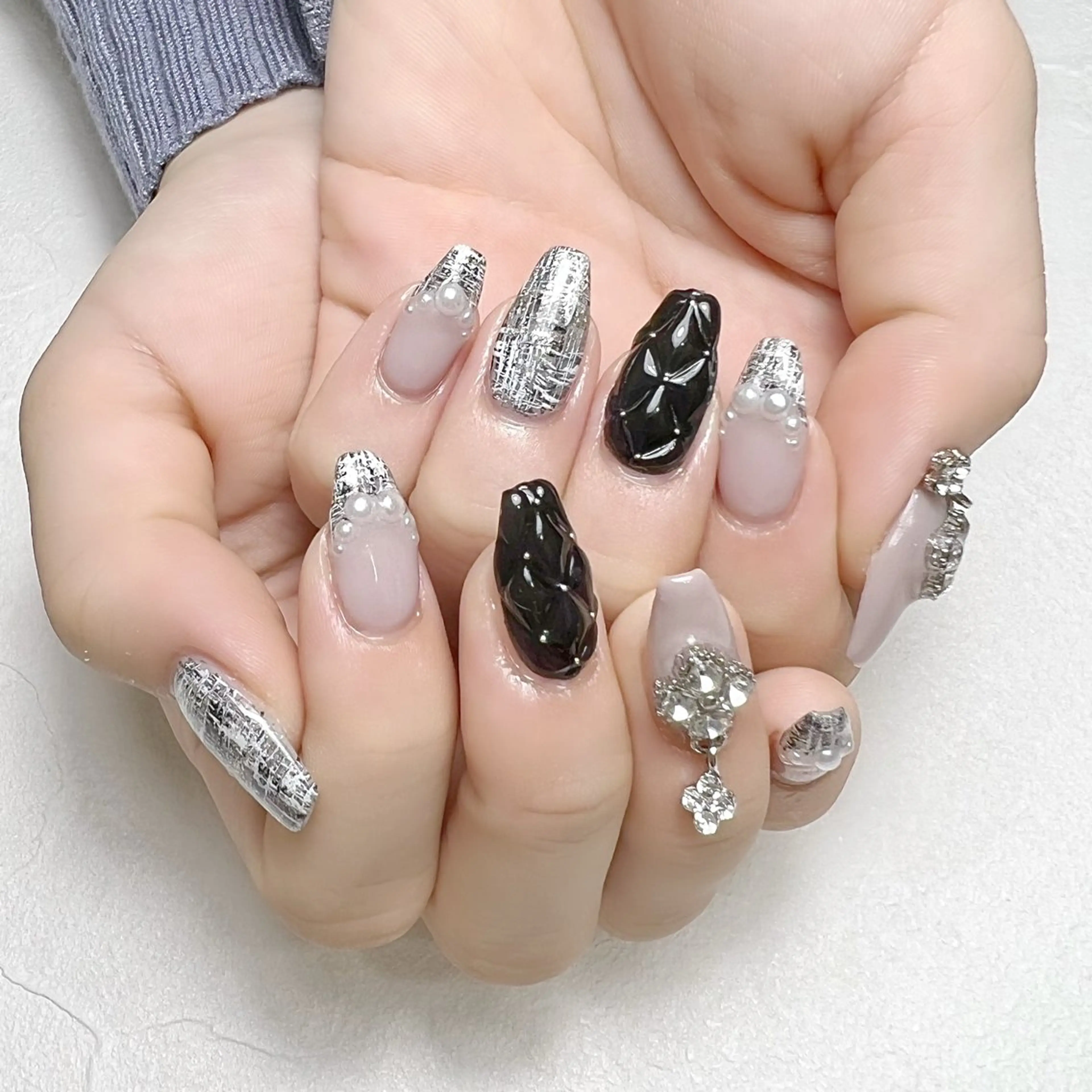 ネイル ガーリー キラキラネイル 韓国ネイル ツイードネイル ワンホンネイル rouse nail RISATOのネイルデザイン