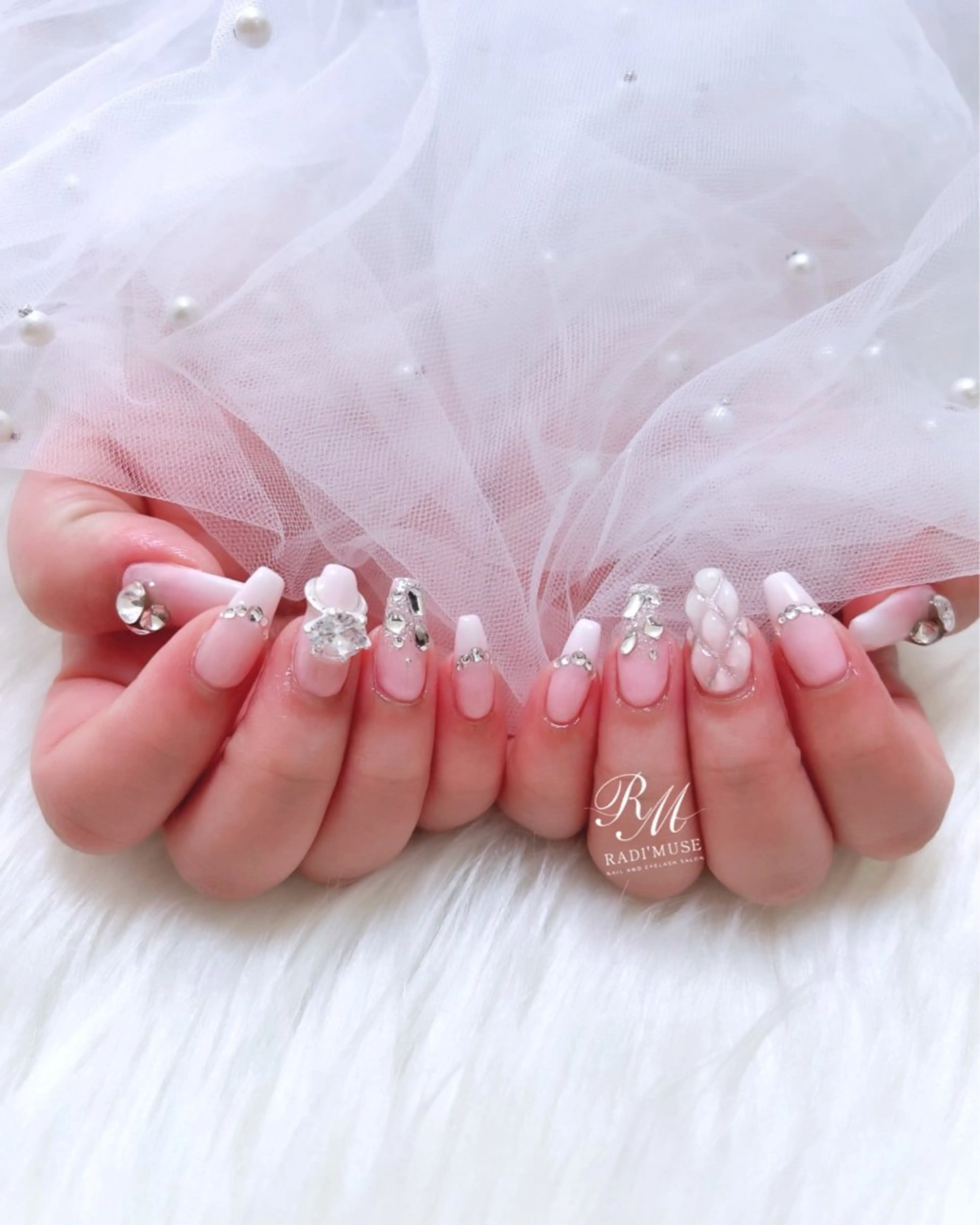 ネイル Radi'Muse所属・Radi'Muse Rinaのネイルデザイン