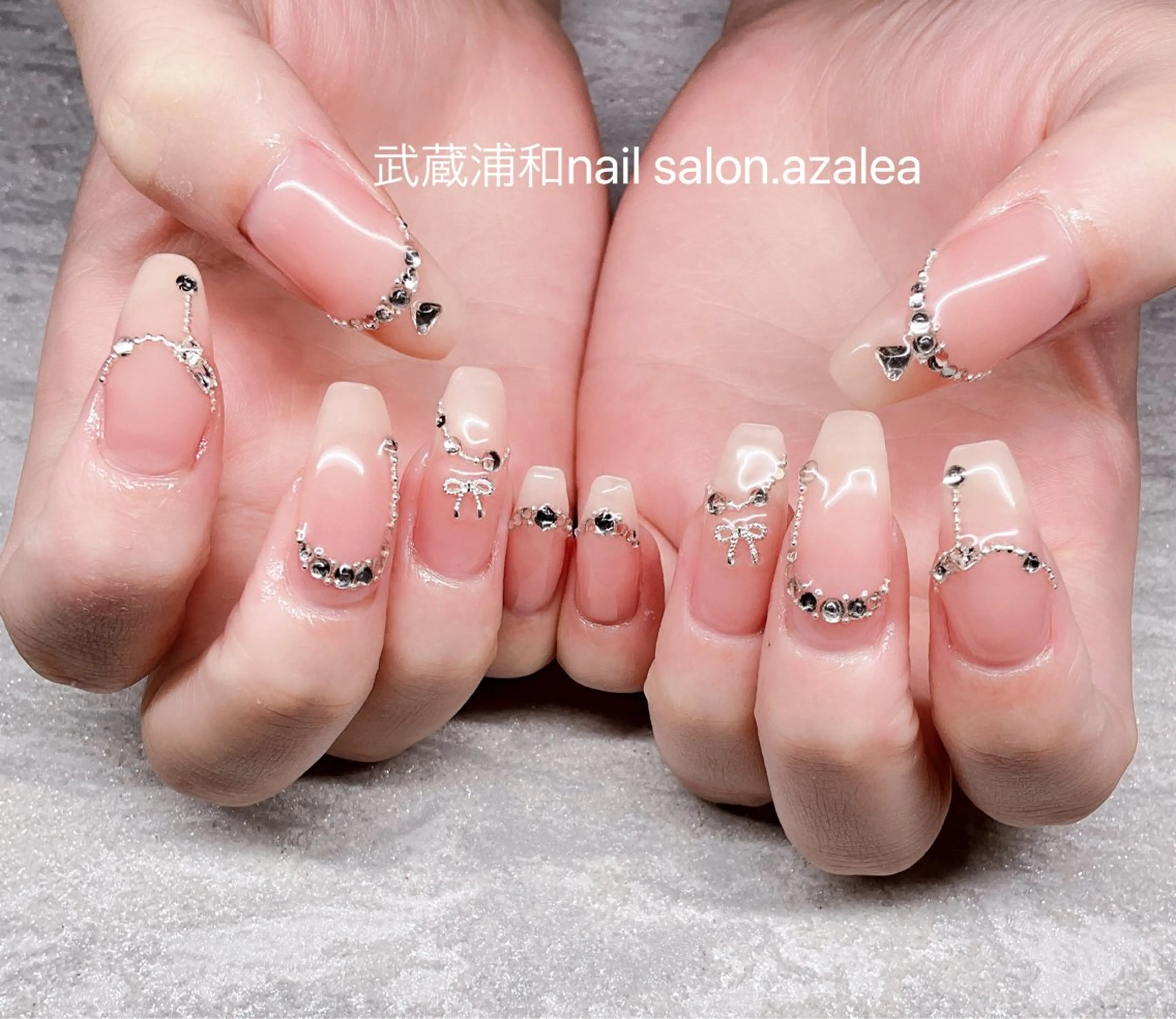 ネイル ハンドネイル R inのネイルデザイン