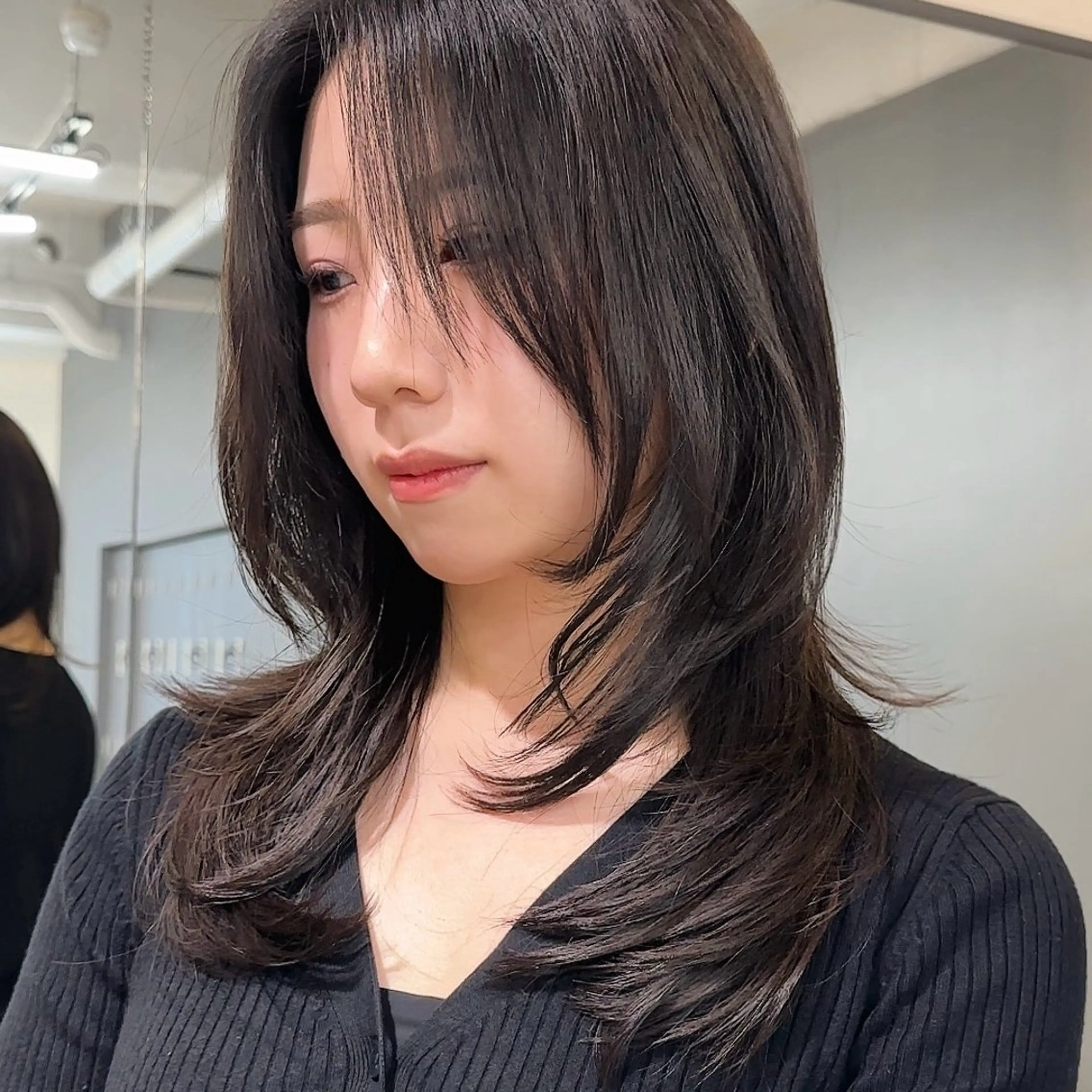 セミロング 岸本 理希のヘアスタイル