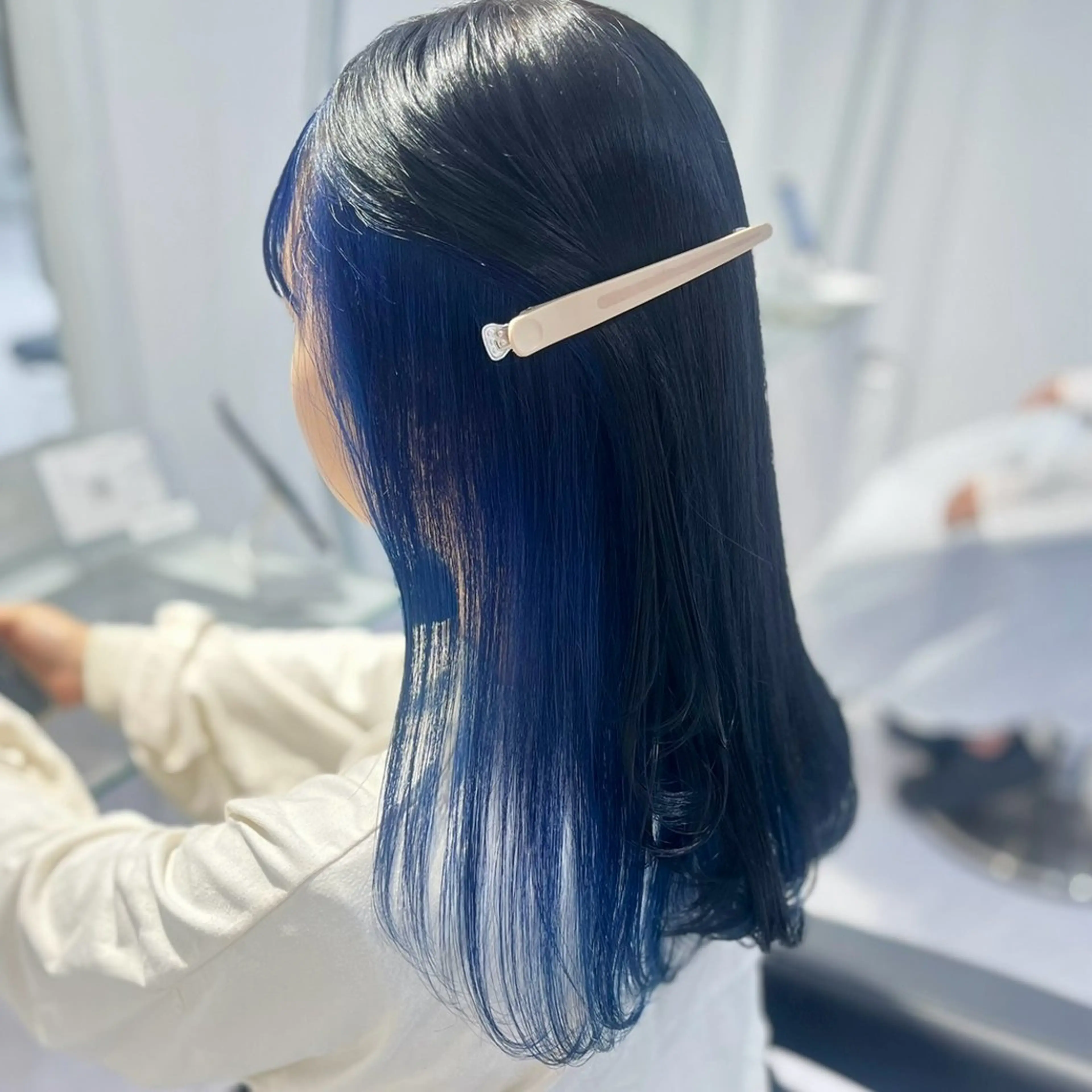 ロング カラー インナーカラー 🫧うる艶トレンド 🫧透明感カラーのヘアスタイル