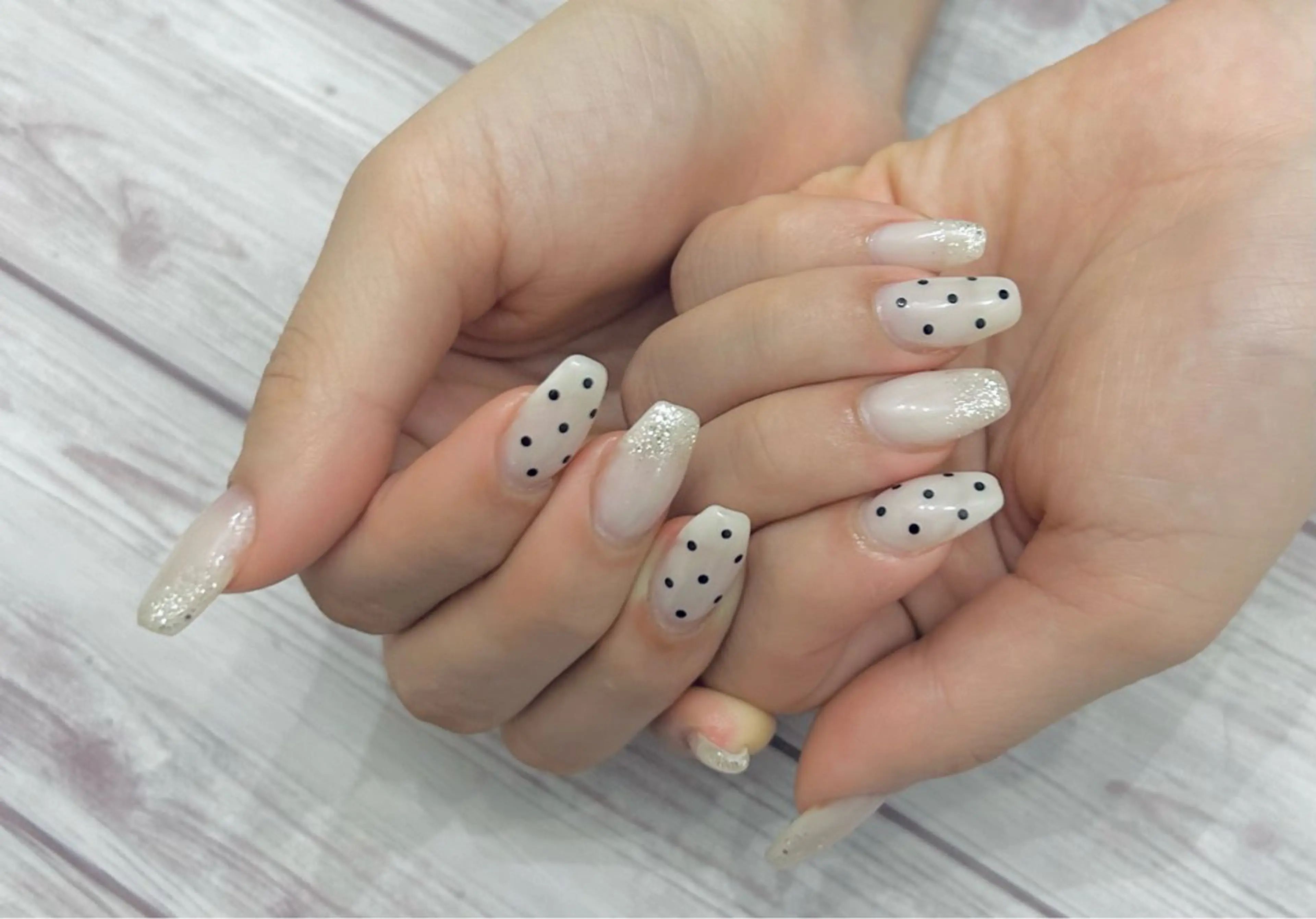 ネイル ドット ハンドネイル MYu Beauty Salon YURIのネイルデザイン